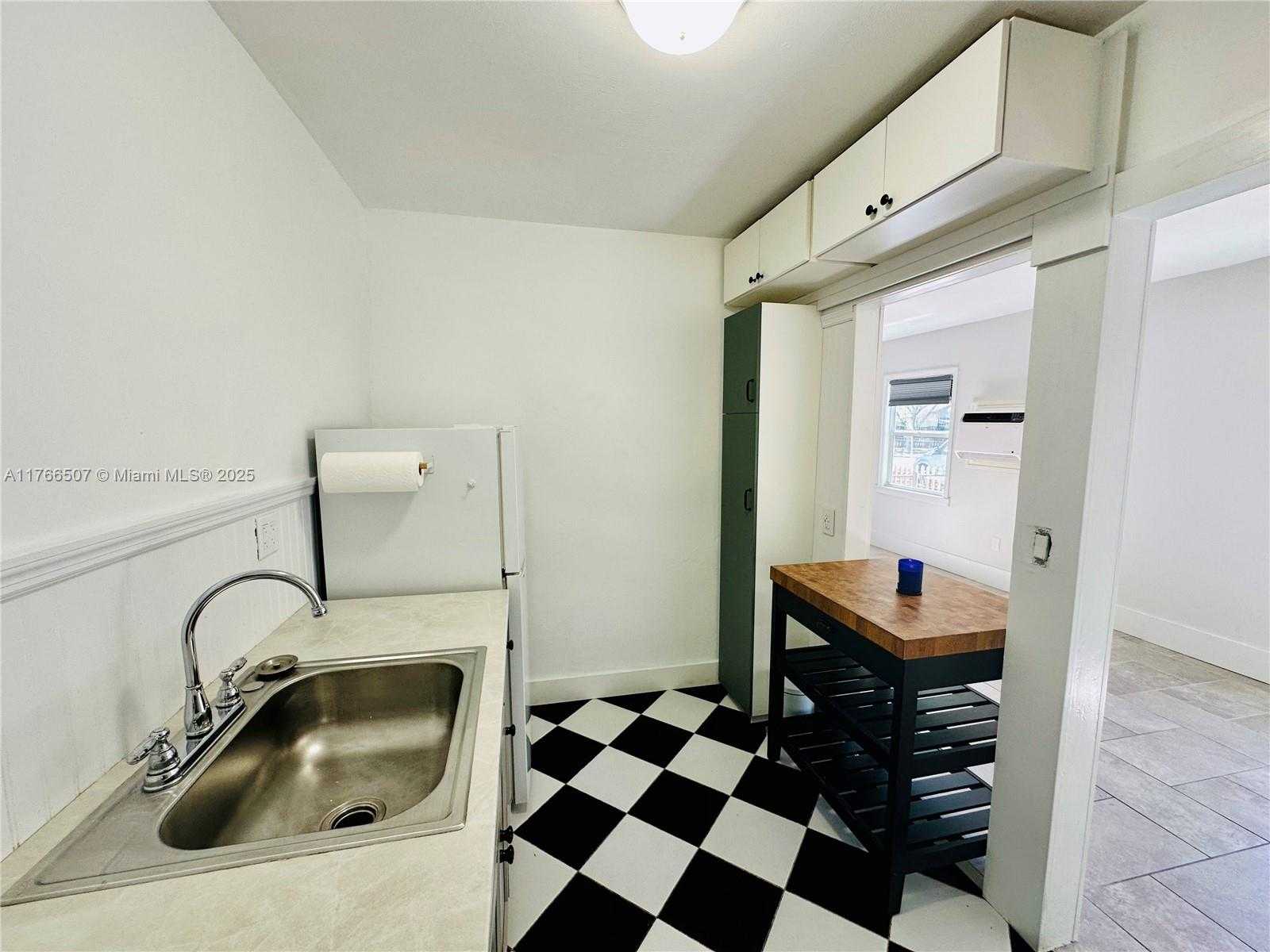 Small Image of 765 NORTH WEST 125TH ST, North Miami Number 10