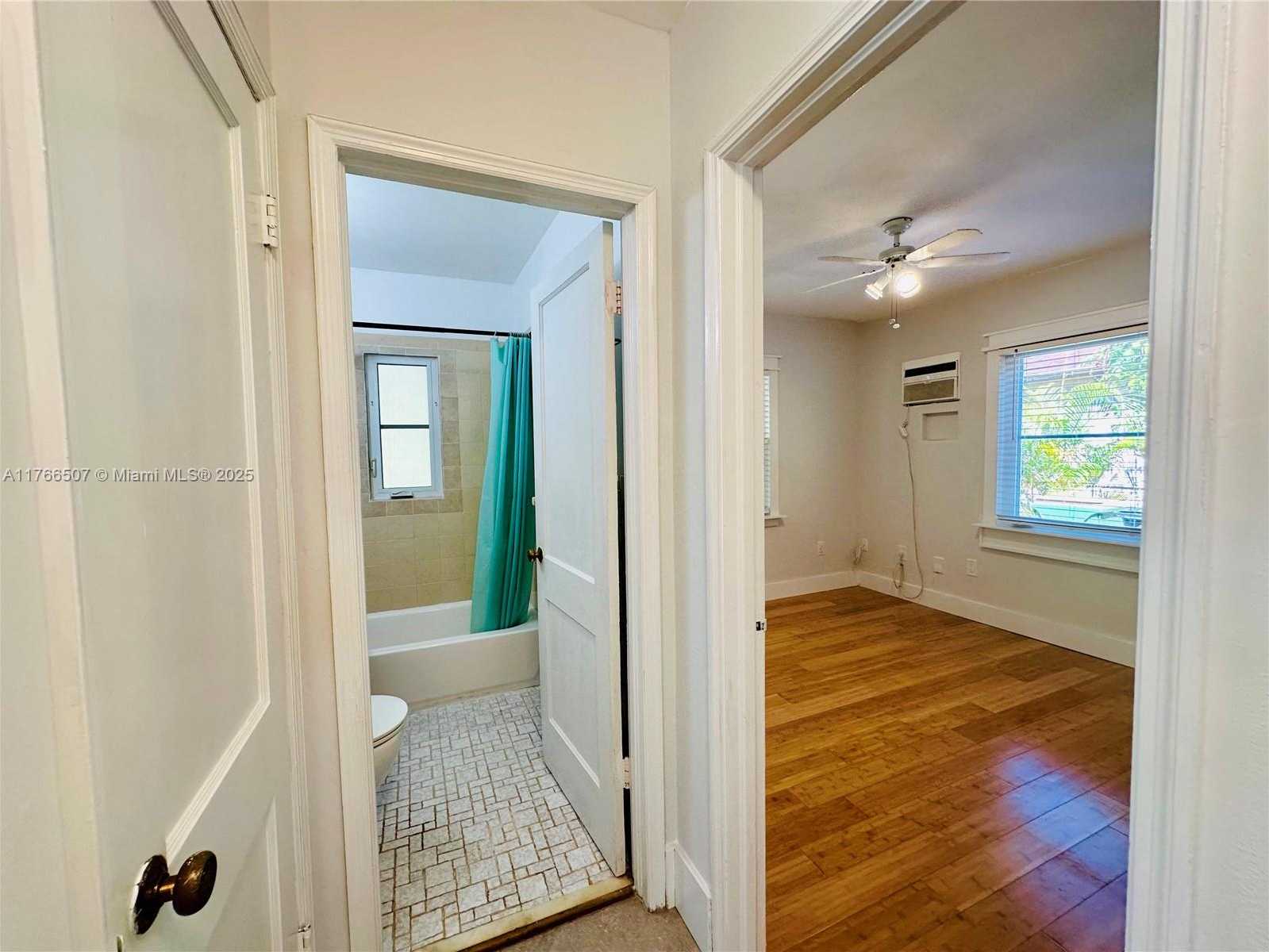 Small Image of 765 NORTH WEST 125TH ST, North Miami Number 14