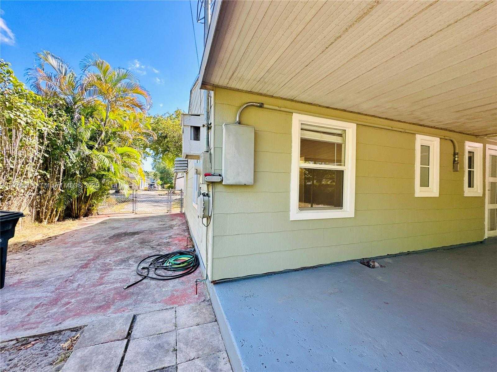 Small Image of 765 NORTH WEST 125TH ST, North Miami Number 21