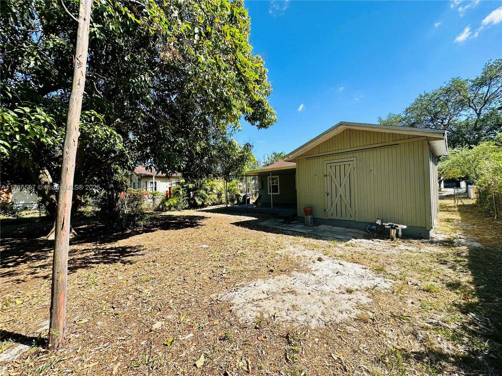 Small Image of 765 NORTH WEST 125TH ST, North Miami Number 26