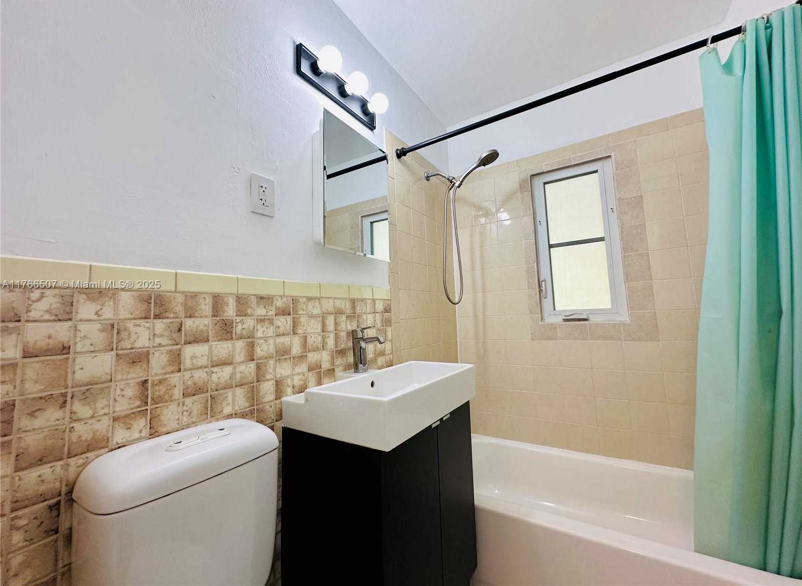 Small Image of 765 NORTH WEST 125TH ST, North Miami Number 7