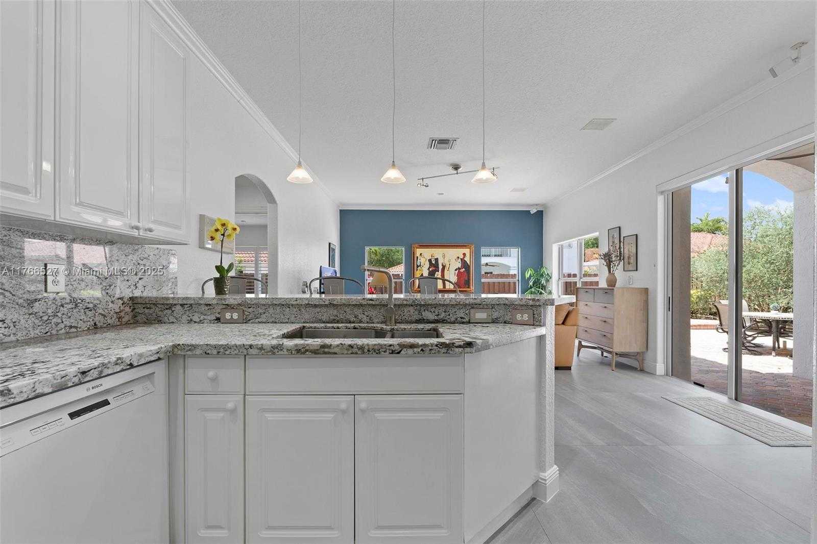 Small Image of 6216 NORTH WEST 113TH CT, Doral Number 18