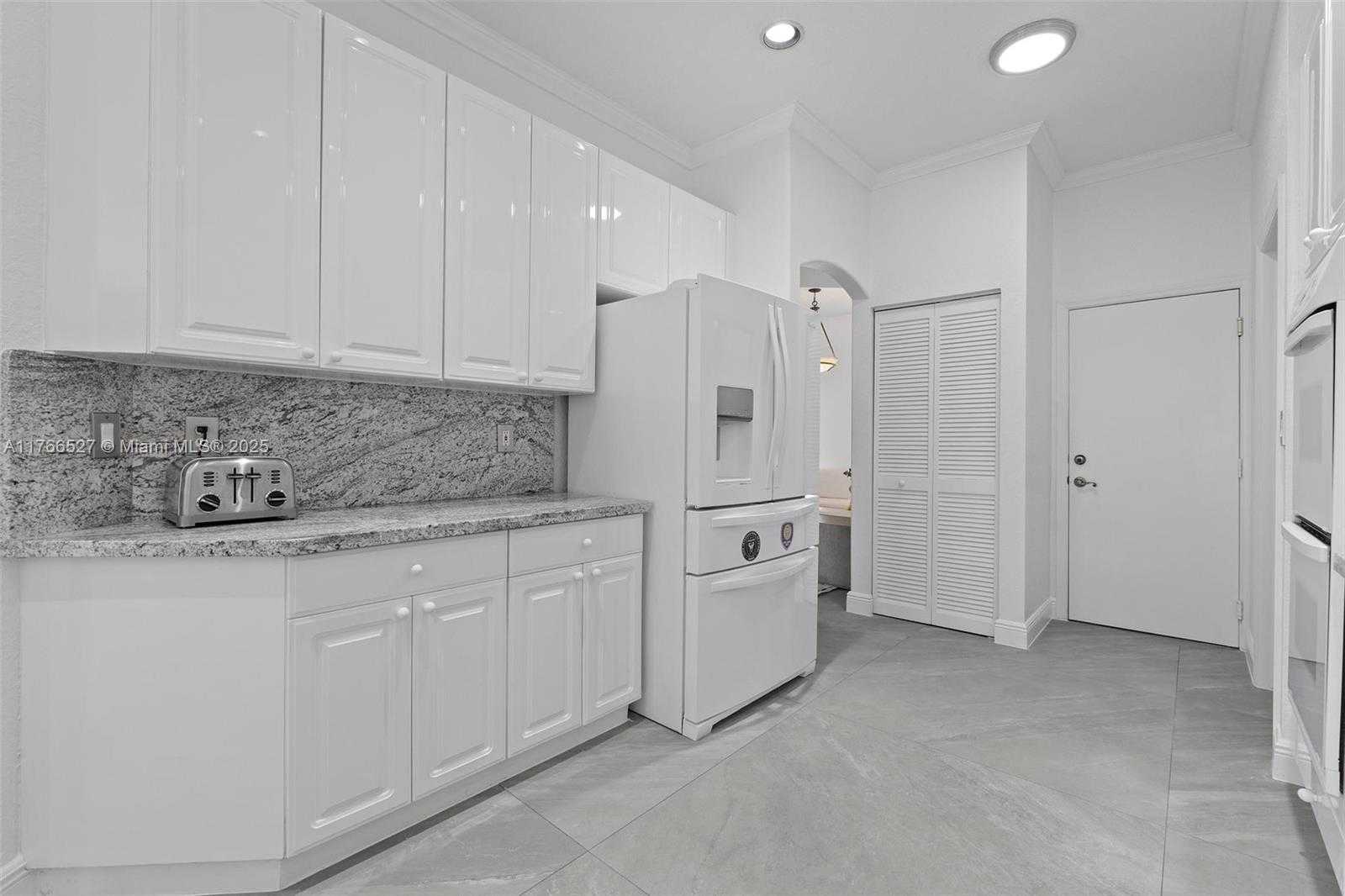 Small Image of 6216 NORTH WEST 113TH CT, Doral Number 19