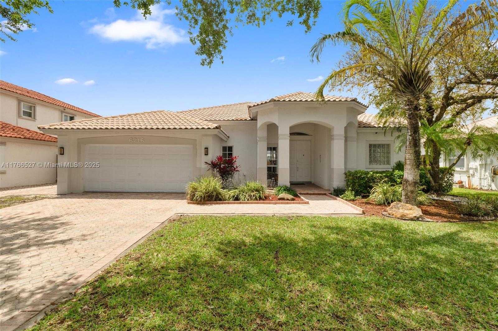 Small Image of 6216 NORTH WEST 113TH CT, Doral Number 2
