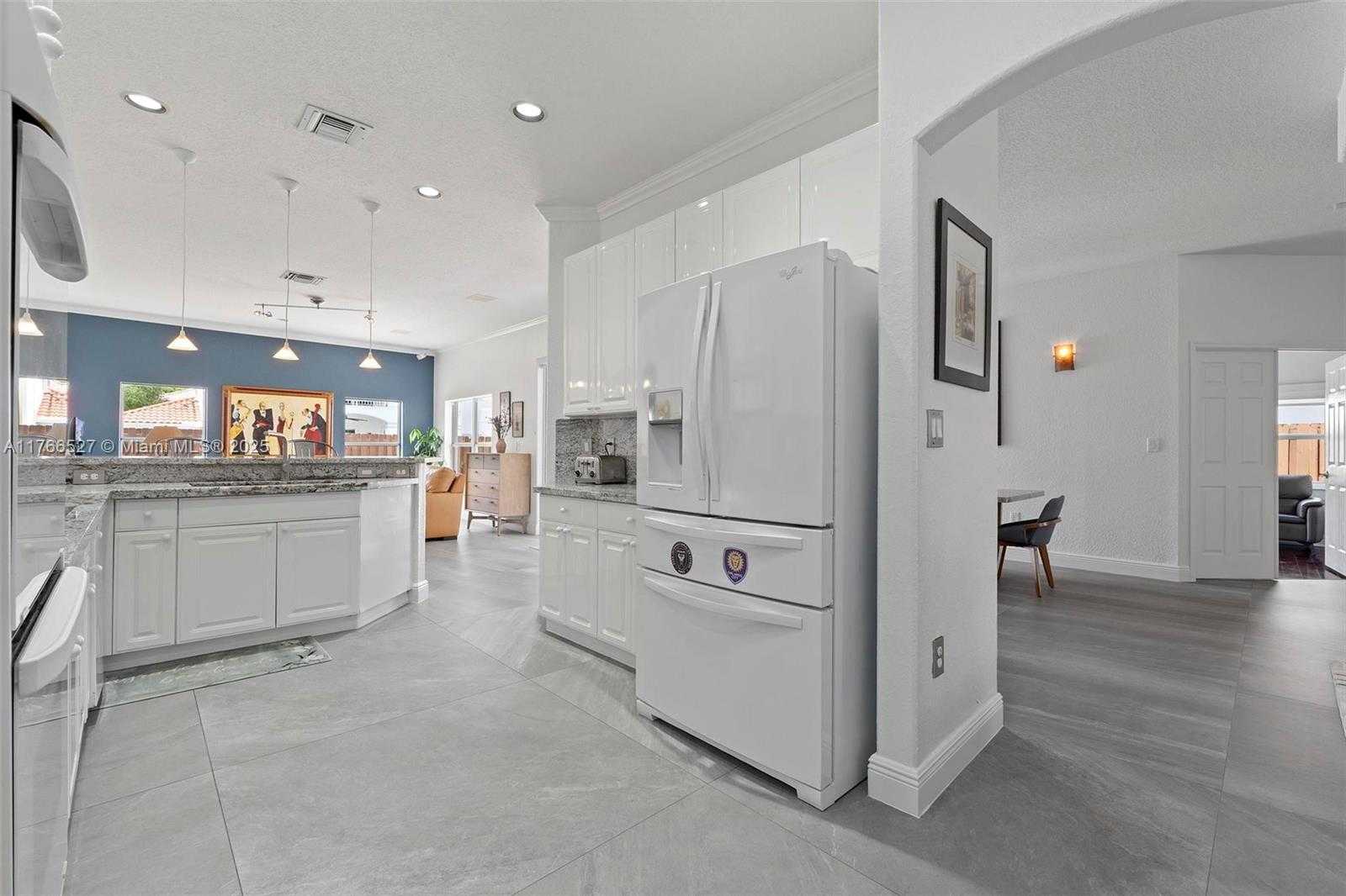 Small Image of 6216 NORTH WEST 113TH CT, Doral Number 22