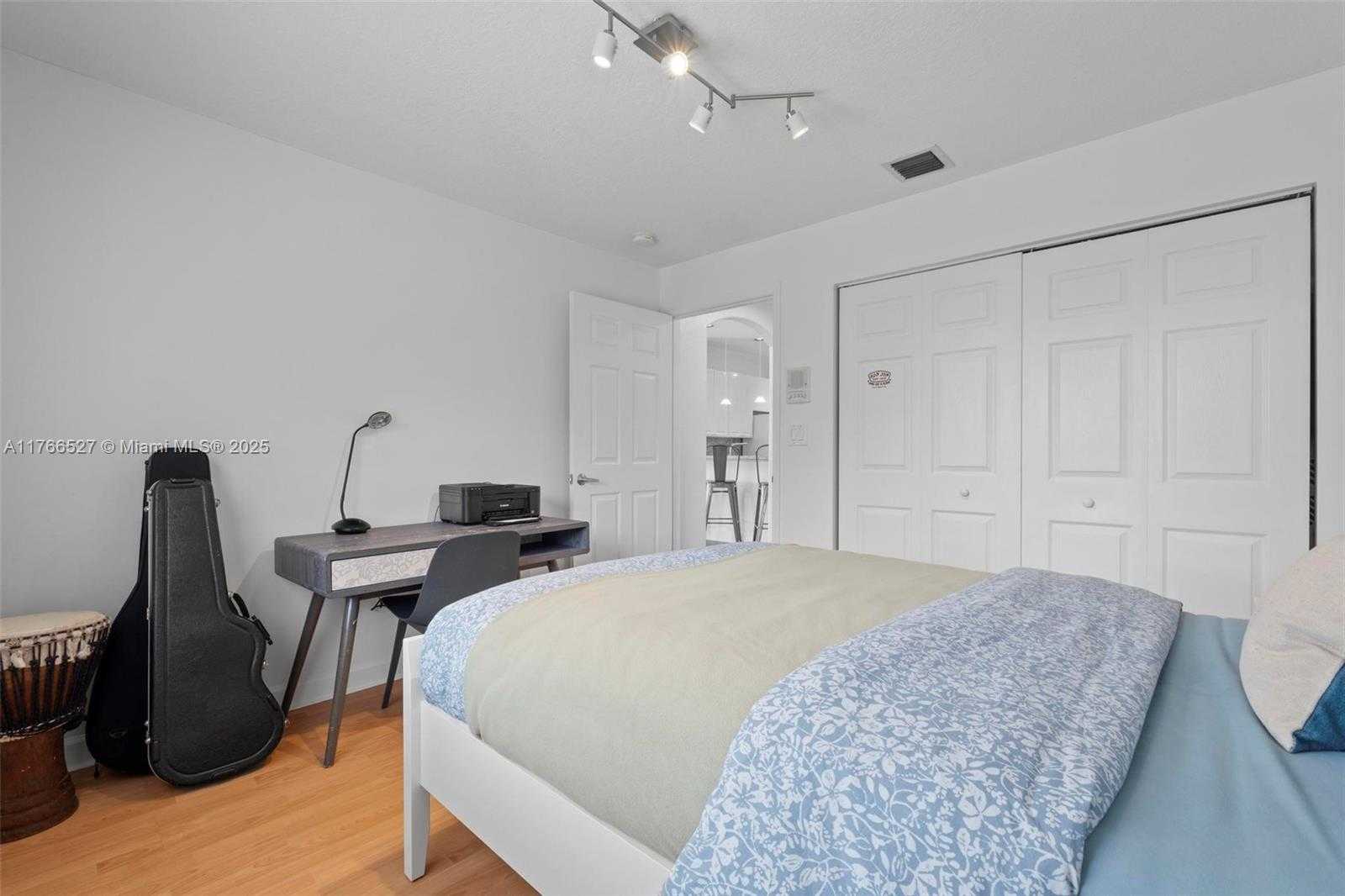 Small Image of 6216 NORTH WEST 113TH CT, Doral Number 31