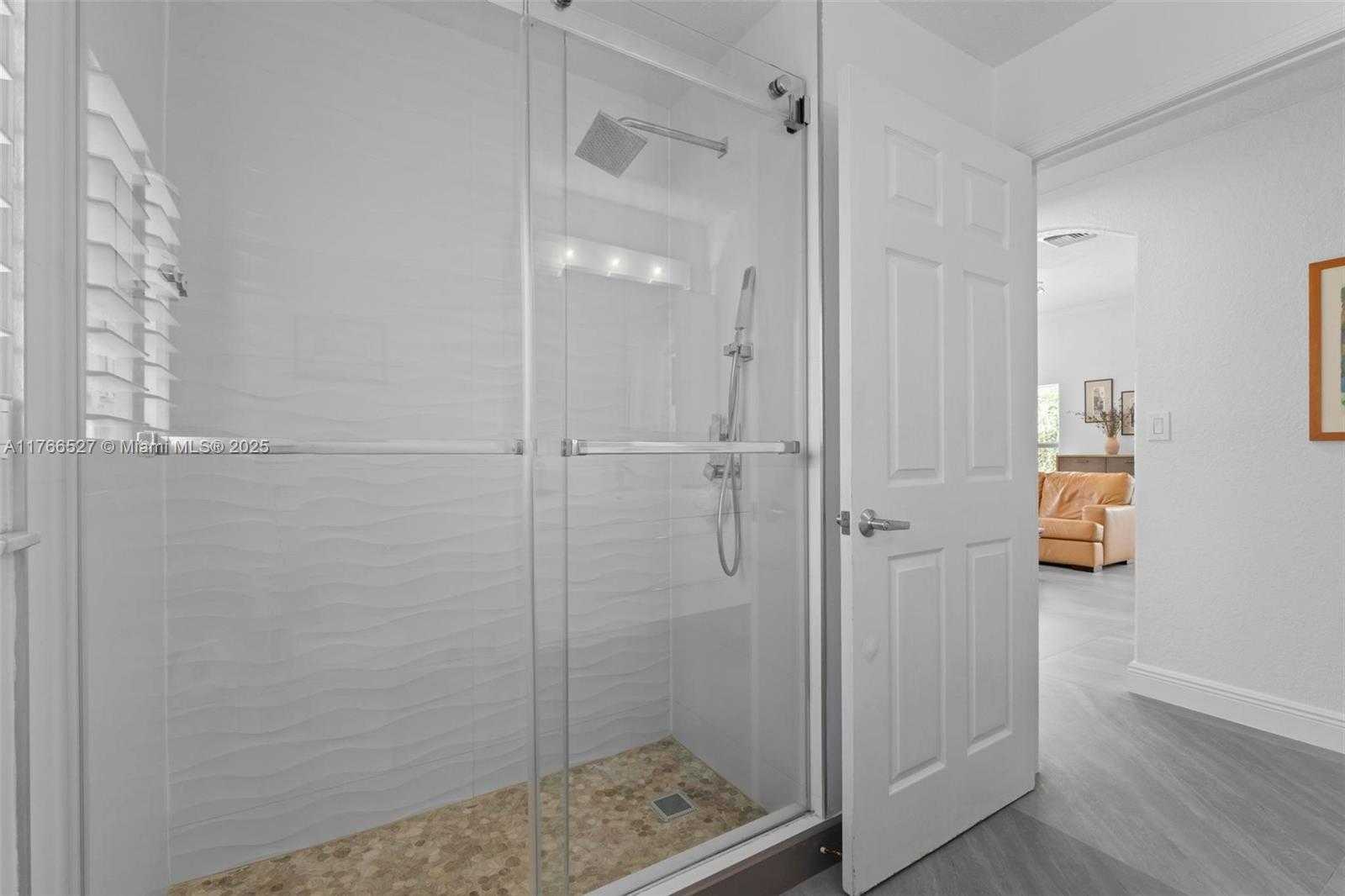 Small Image of 6216 NORTH WEST 113TH CT, Doral Number 33