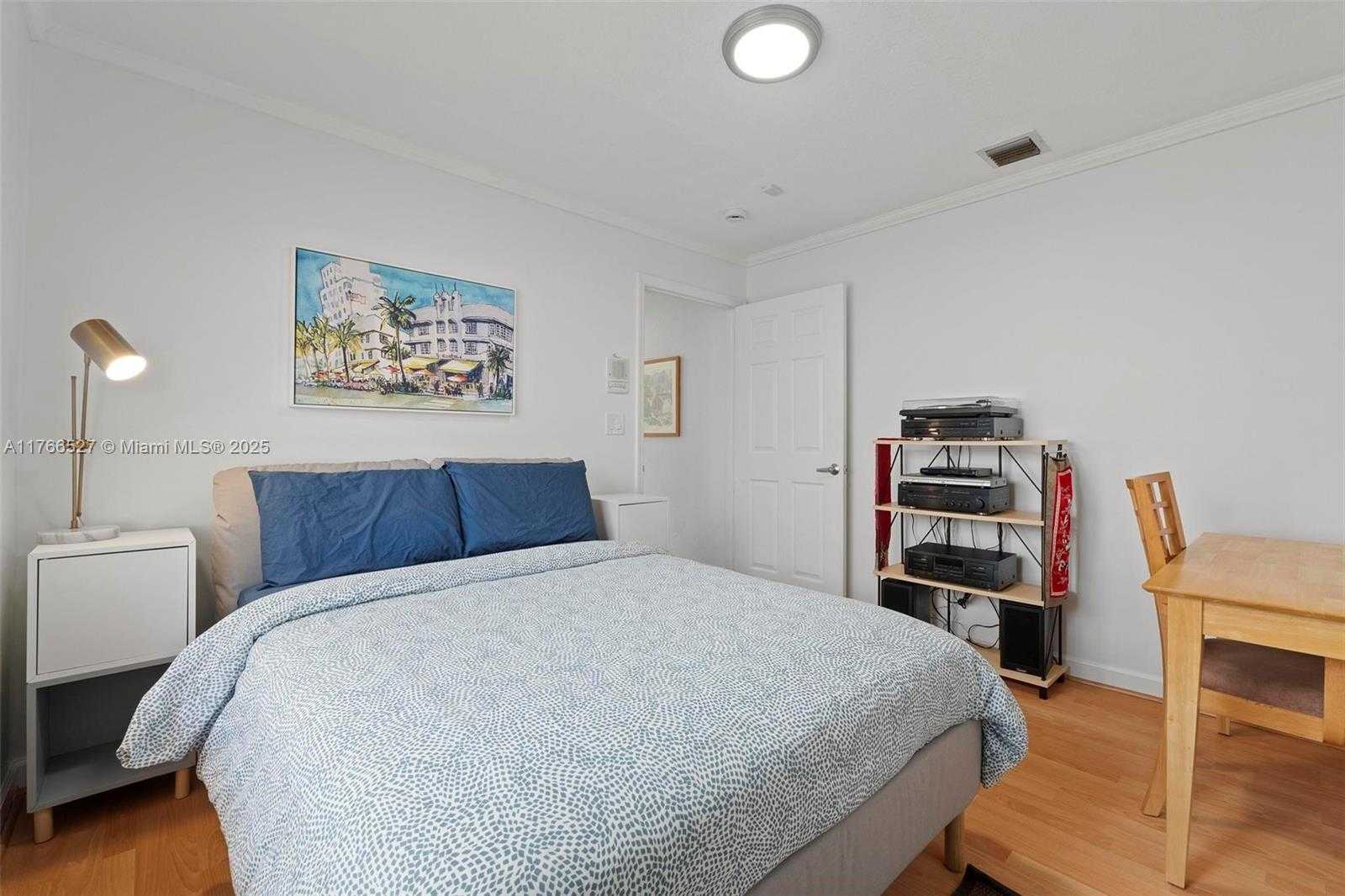Small Image of 6216 NORTH WEST 113TH CT, Doral Number 34