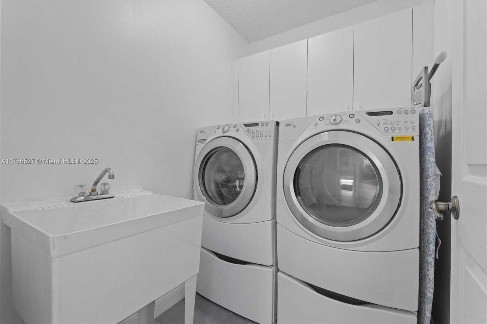 Small Image of 6216 NORTH WEST 113TH CT, Doral Number 36