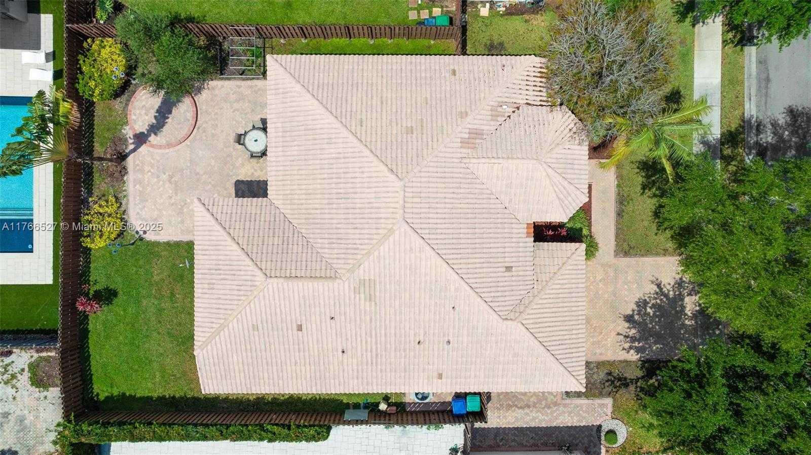 Small Image of 6216 NORTH WEST 113TH CT, Doral Number 44