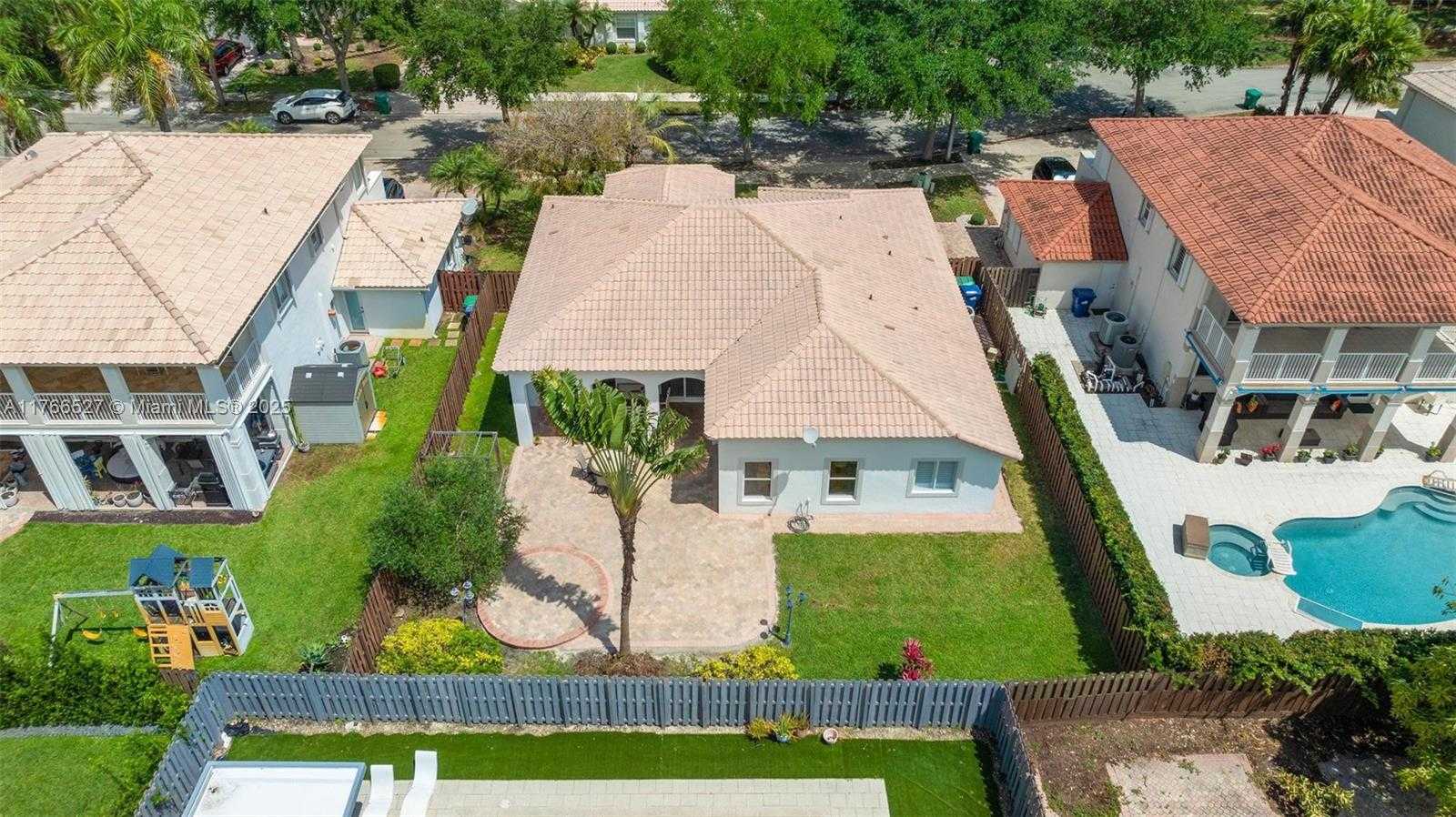 Small Image of 6216 NORTH WEST 113TH CT, Doral Number 52