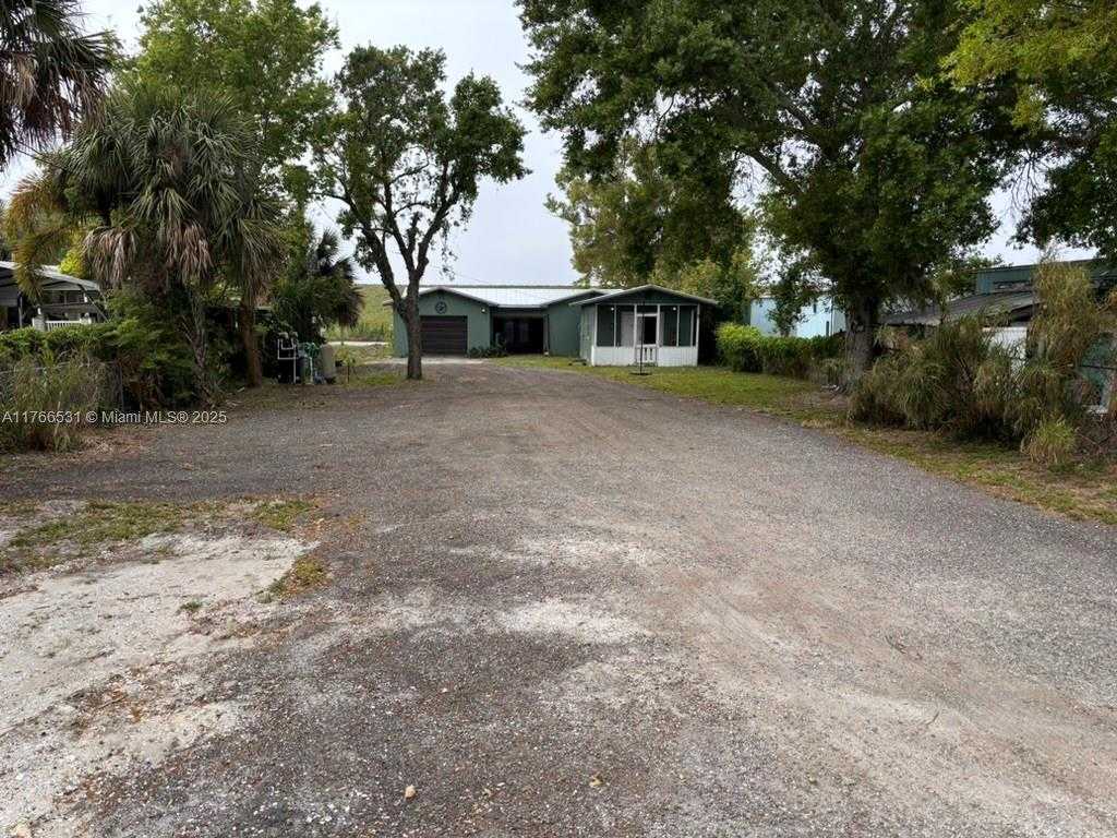 Small Image of 5390 US HWY 441 SE, Okeechobee Number 11