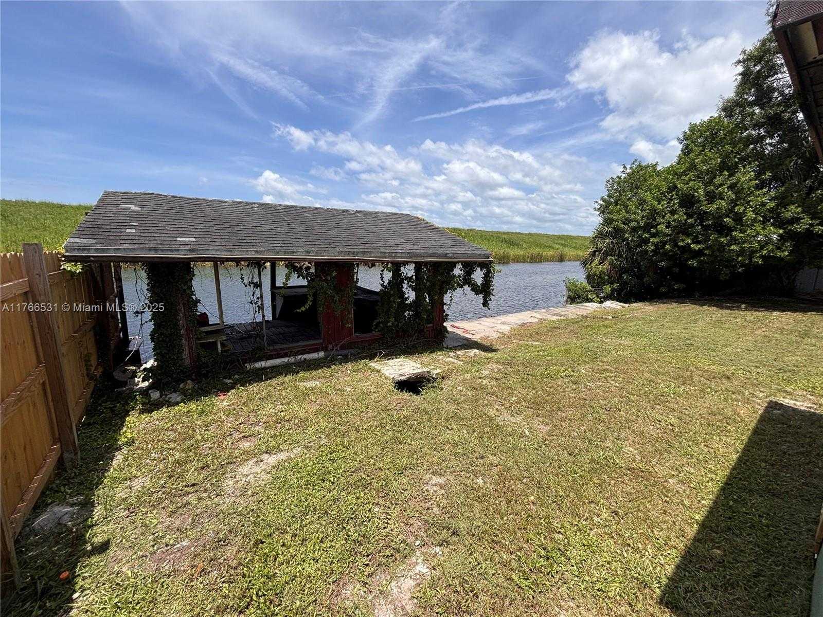Small Image of 5390 US HWY 441 SE, Okeechobee Number 22
