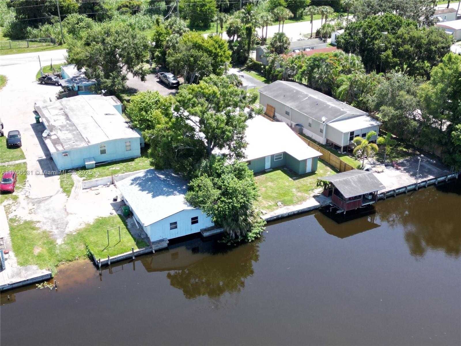 Small Image of 5390 US HWY 441 SE, Okeechobee Number 29