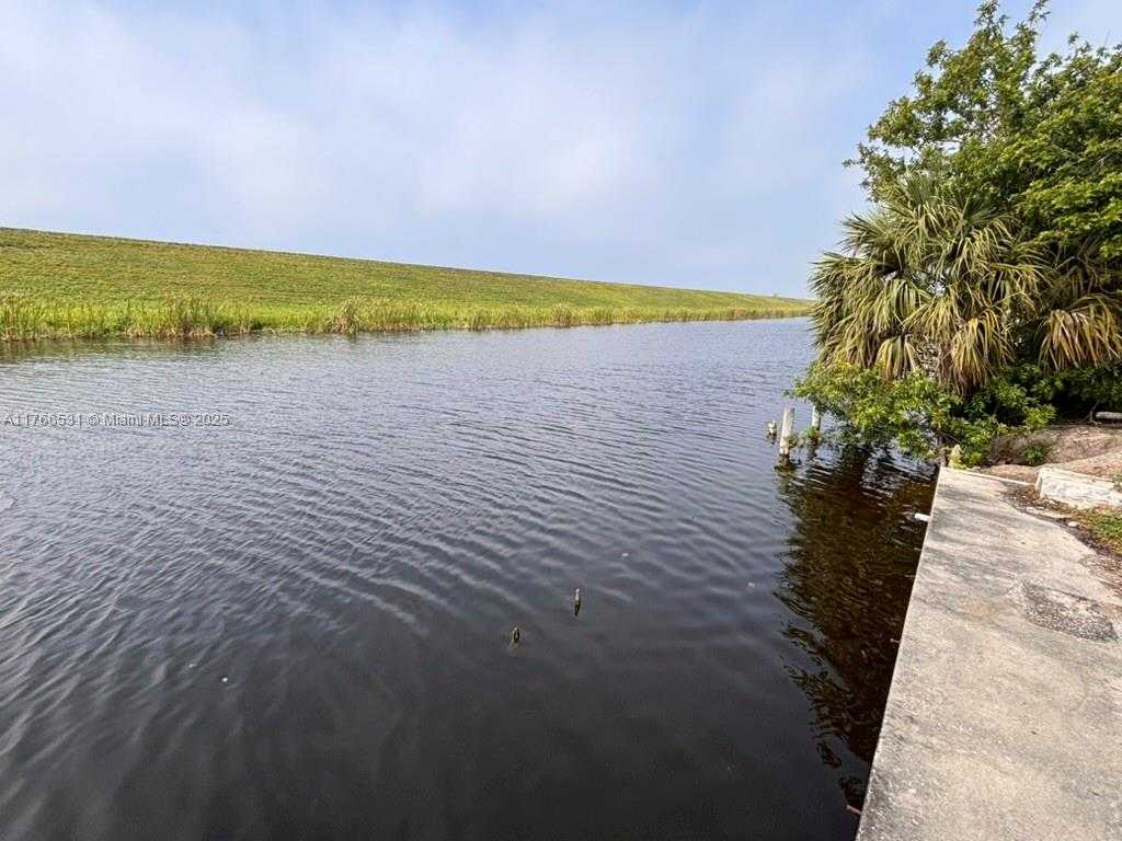 Small Image of 5390 US HWY 441 SE, Okeechobee Number 6