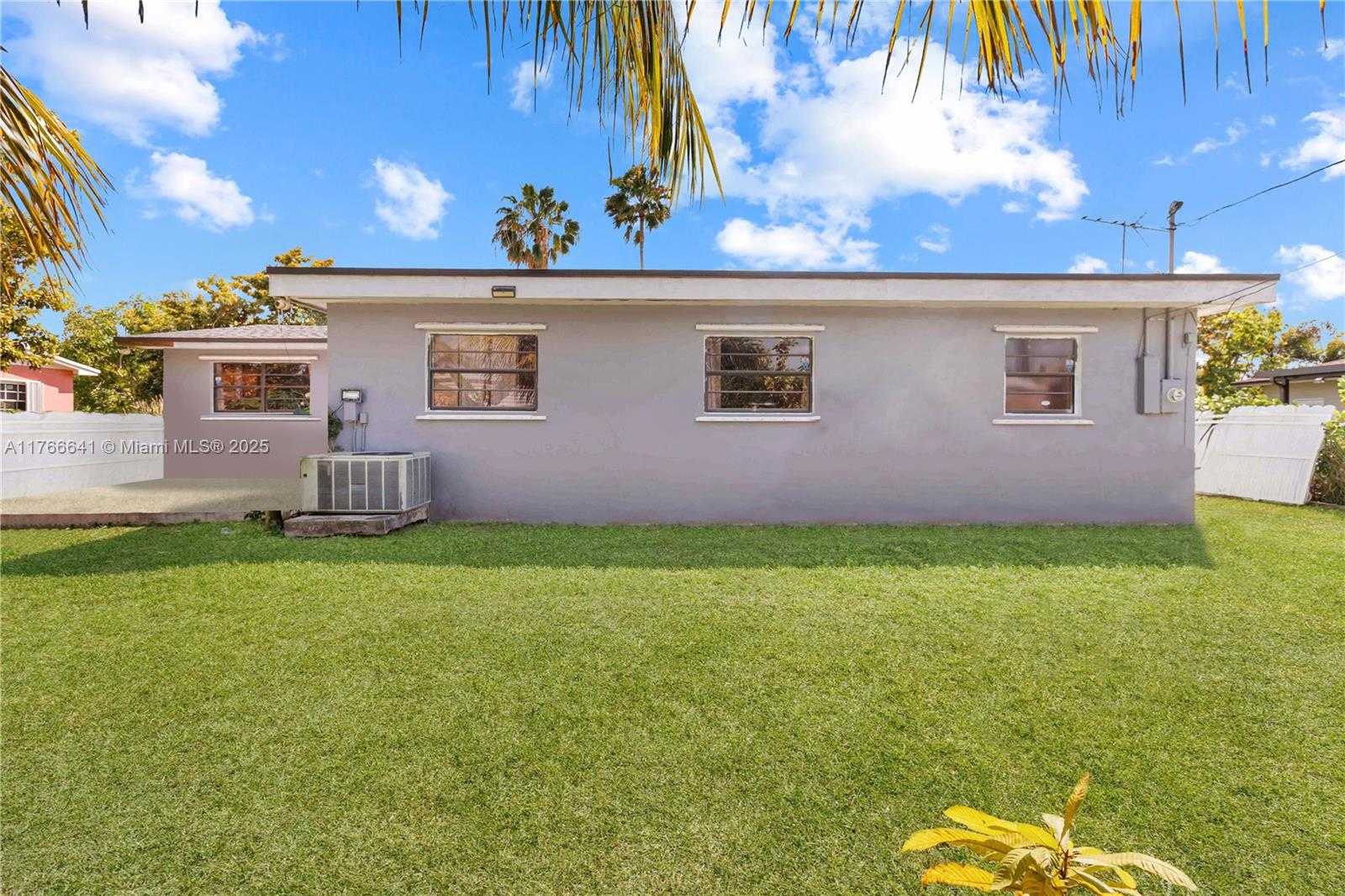 Small Image of 14461 SOUTH WEST 285TH ST, Homestead Number 17