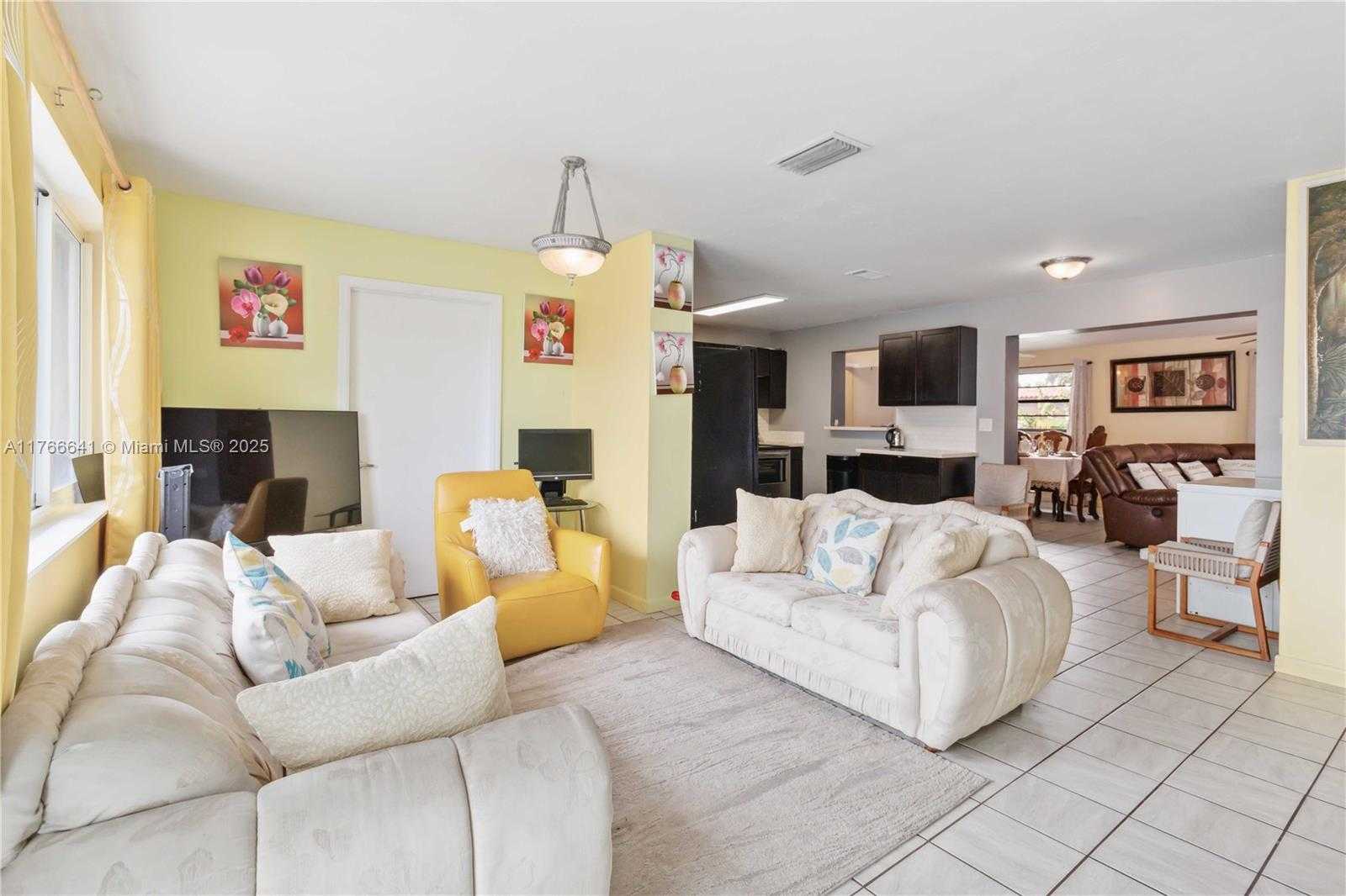Small Image of 14461 SOUTH WEST 285TH ST, Homestead Number 3