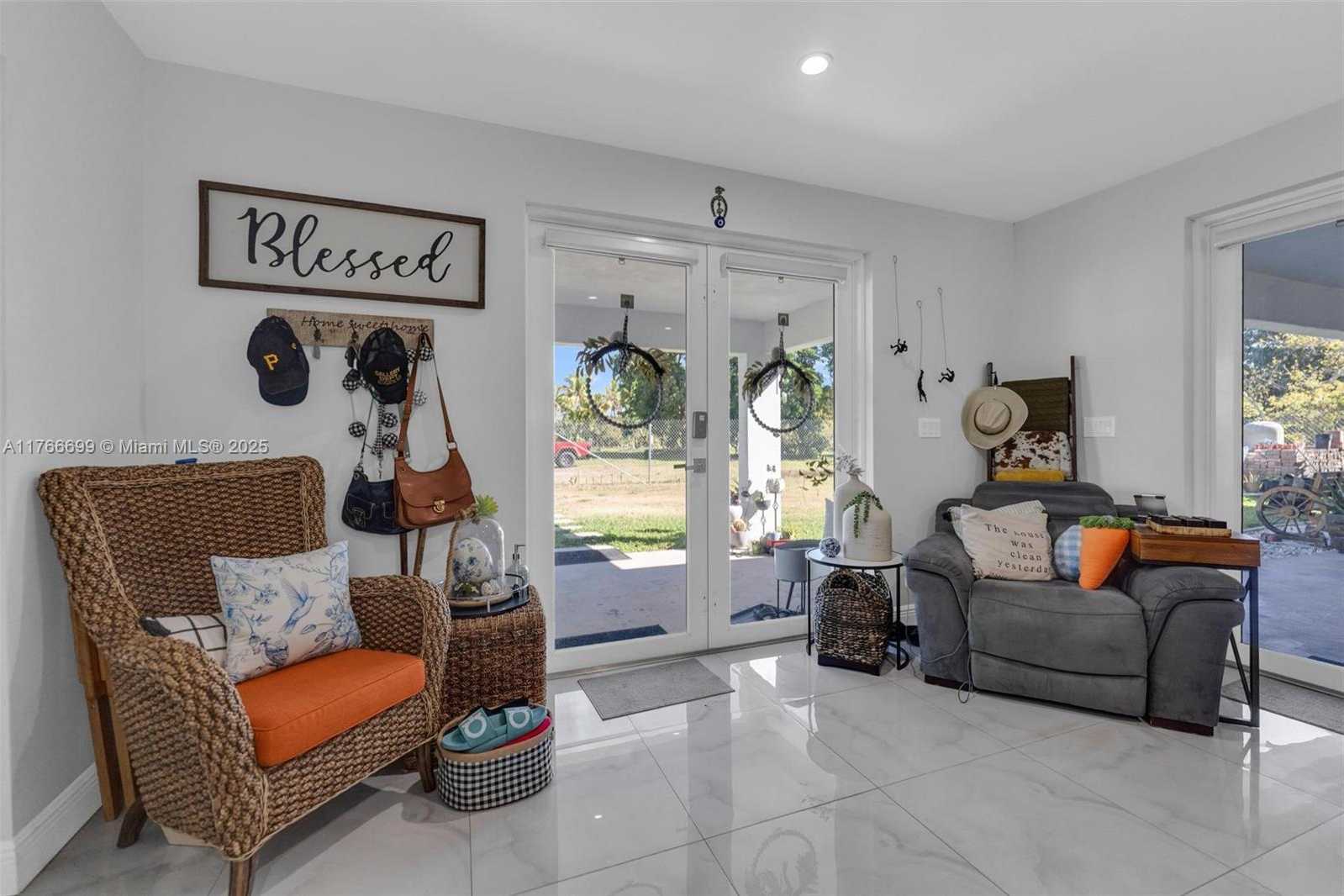 Small Image of 16950 SOUTH WEST 188TH ST, Miami Number 10