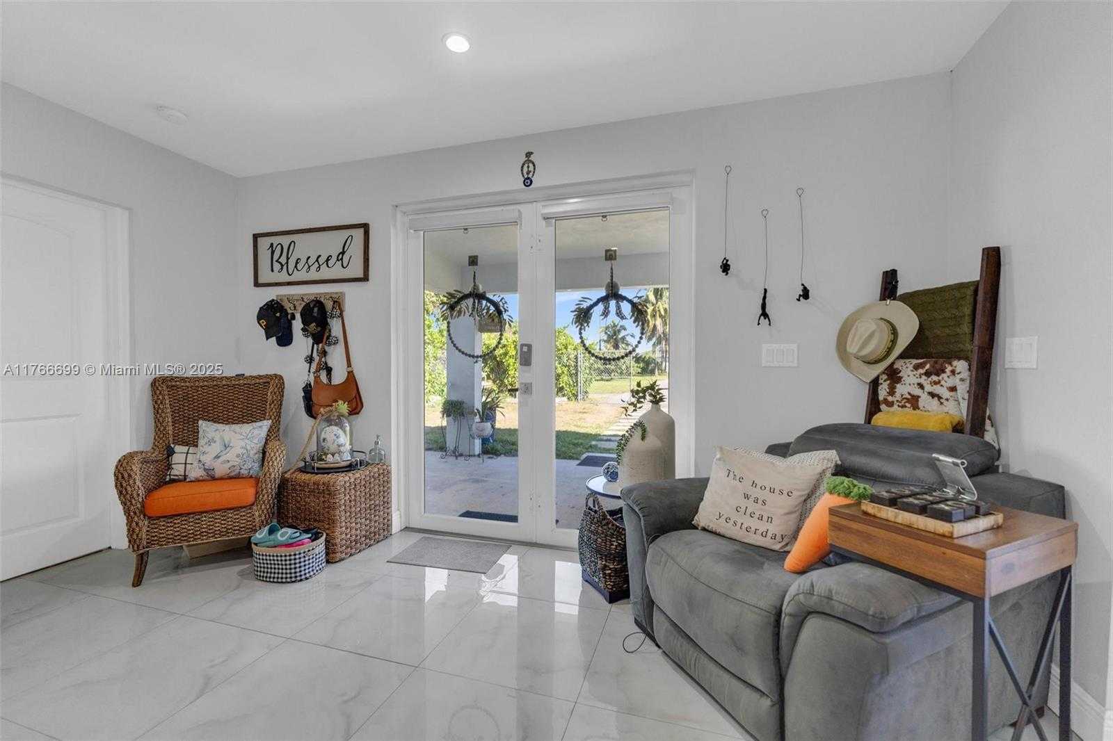 Small Image of 16950 SOUTH WEST 188TH ST, Miami Number 11