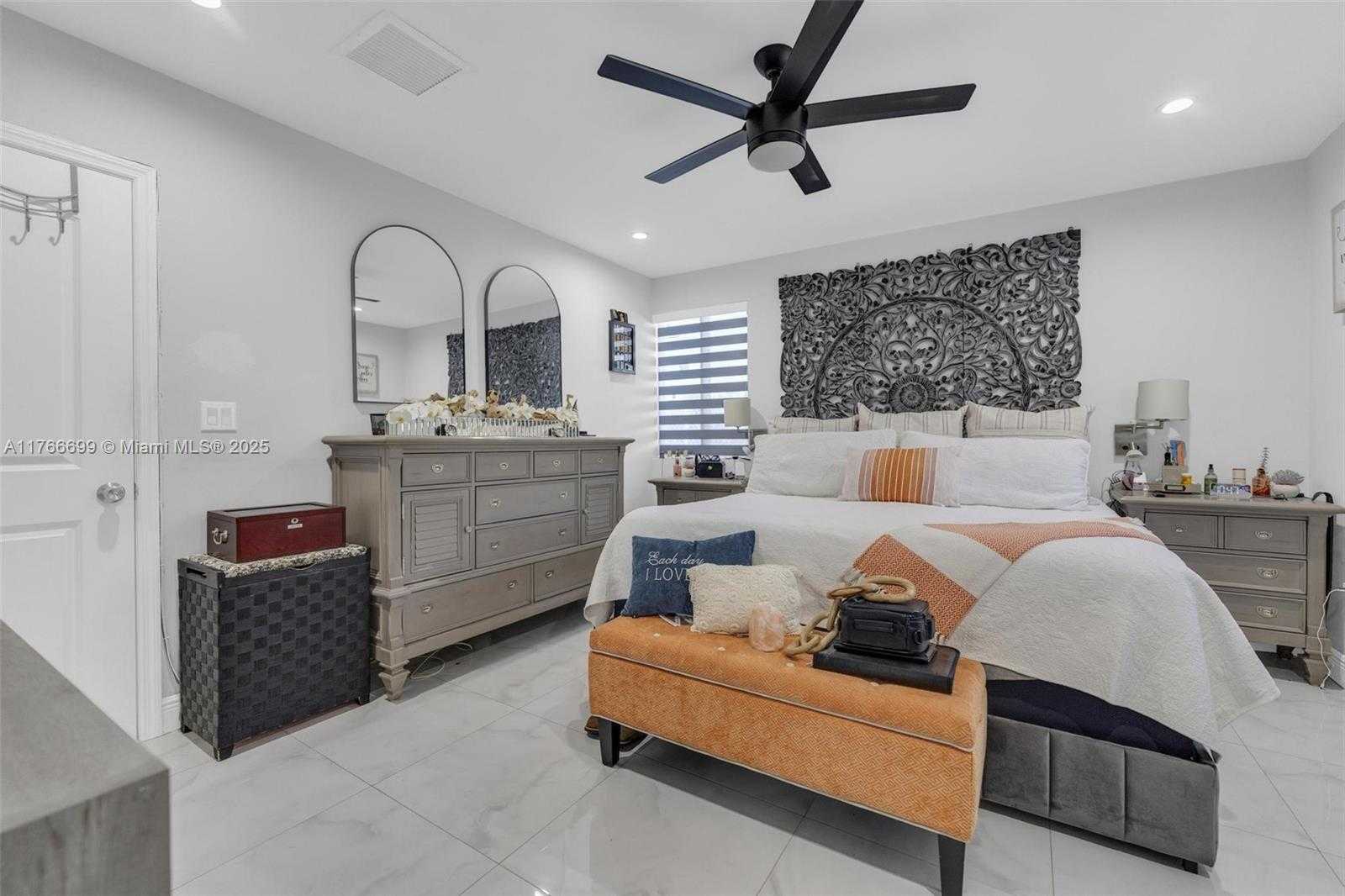 Small Image of 16950 SOUTH WEST 188TH ST, Miami Number 21