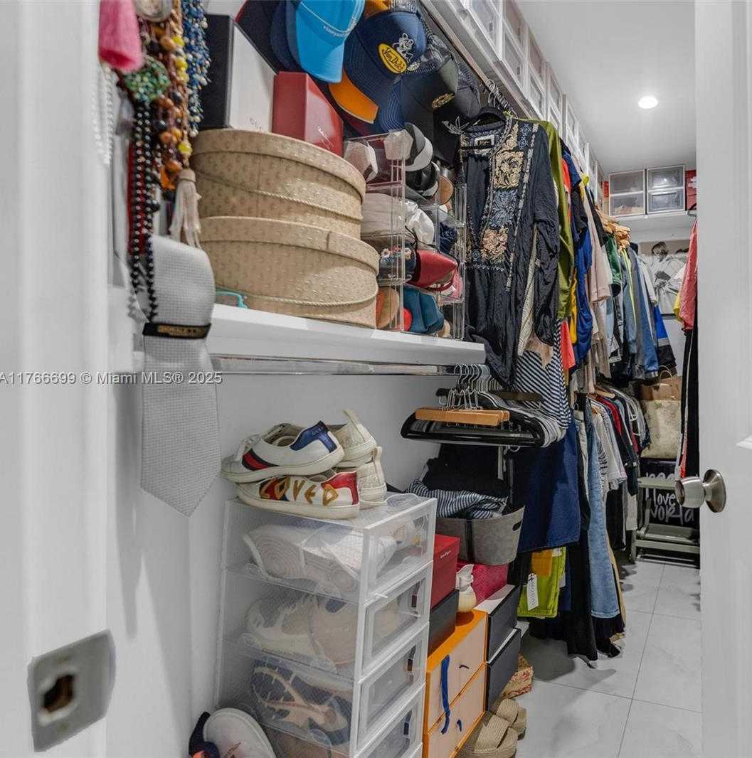 Small Image of 16950 SOUTH WEST 188TH ST, Miami Number 23