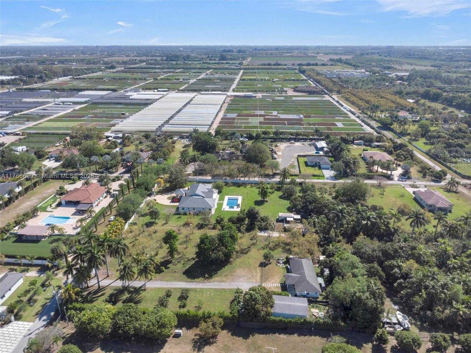 Small Image of 16950 SOUTH WEST 188TH ST, Miami Number 28
