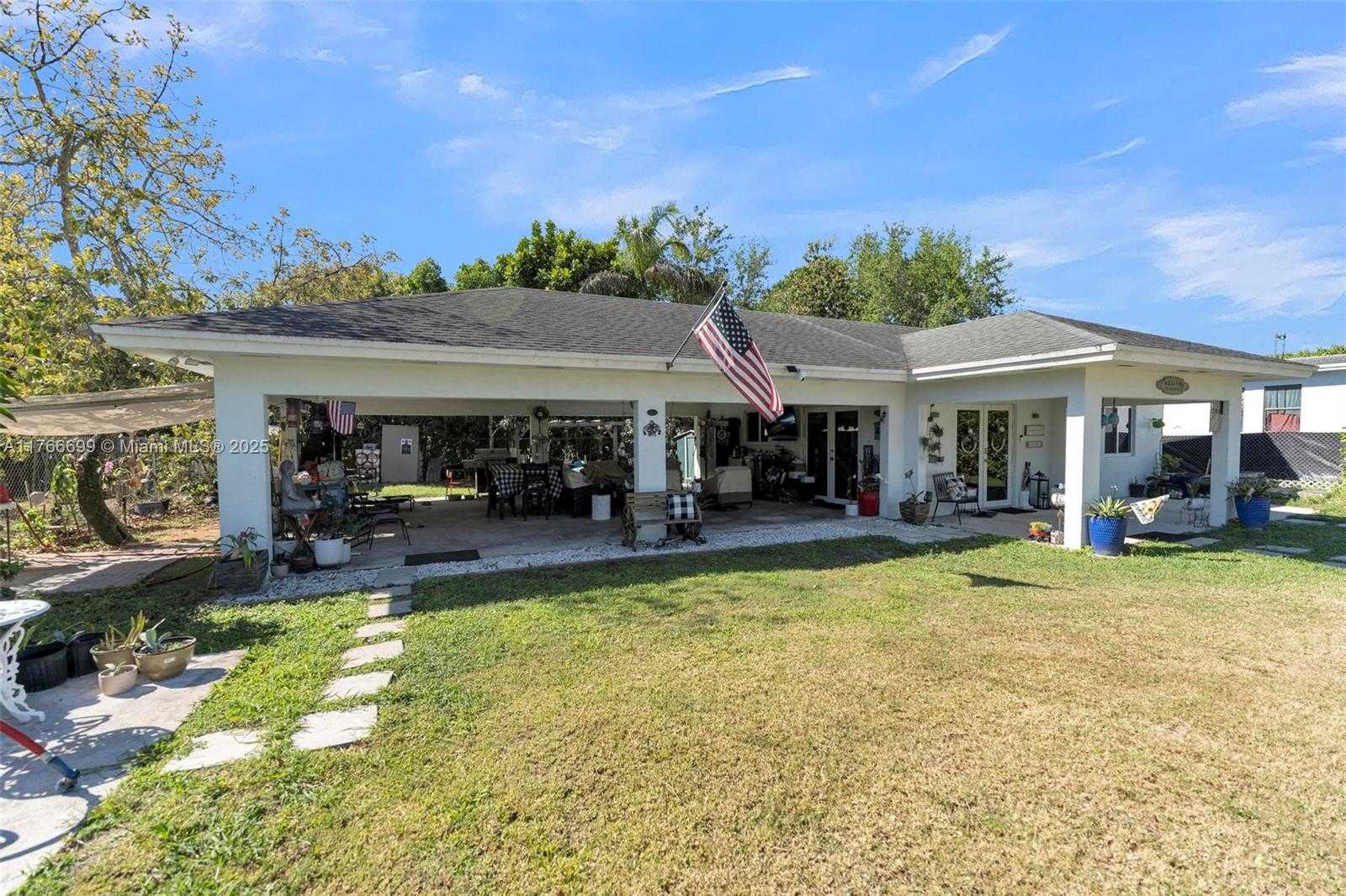 Small Image of 16950 SOUTH WEST 188TH ST, Miami Number 35