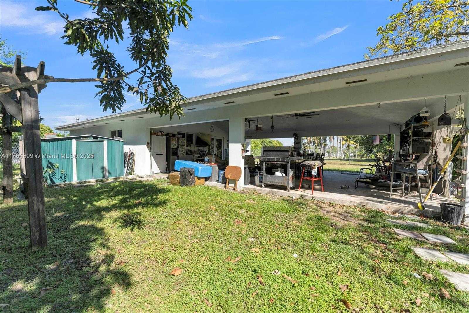 Small Image of 16950 SOUTH WEST 188TH ST, Miami Number 37