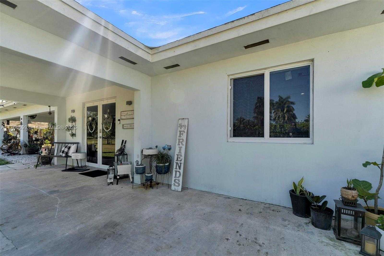 Small Image of 16950 SOUTH WEST 188TH ST, Miami Number 40