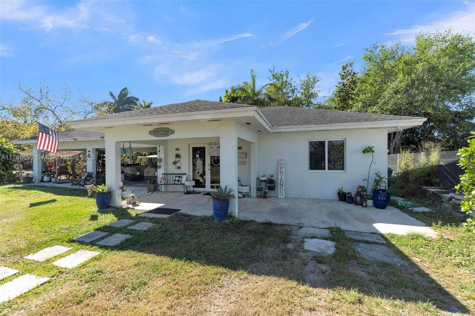 Small Image of 16950 SOUTH WEST 188TH ST, Miami Number 6