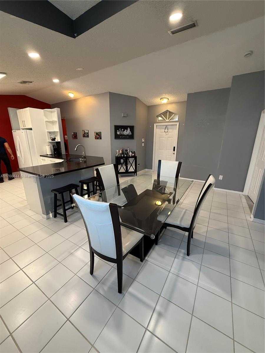 Small Image of 1026 NORTH WEST 170TH AVE, Pembroke Pines Number 13