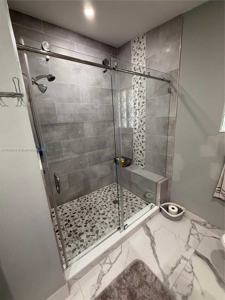 Small Image of 1026 NORTH WEST 170TH AVE, Pembroke Pines Number 23