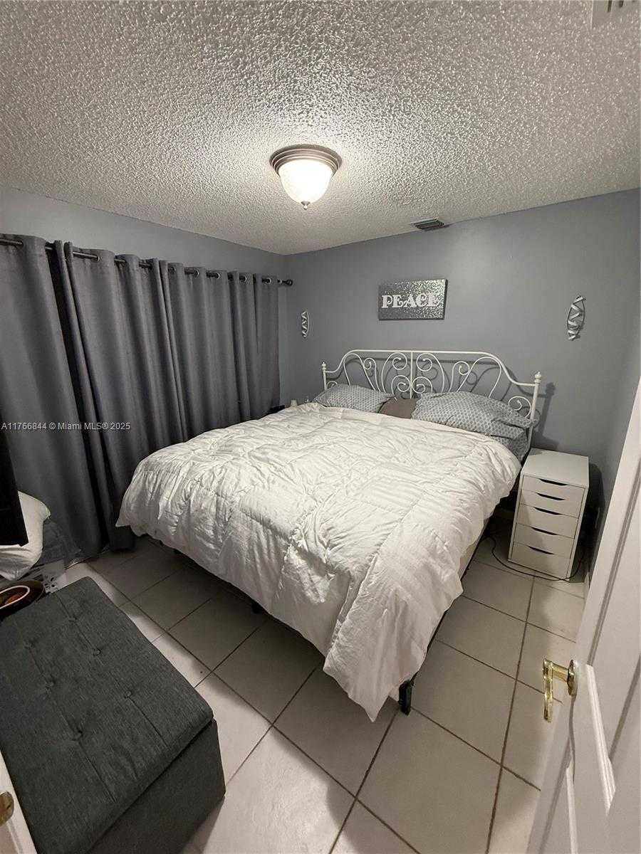 Small Image of 1026 NORTH WEST 170TH AVE, Pembroke Pines Number 24