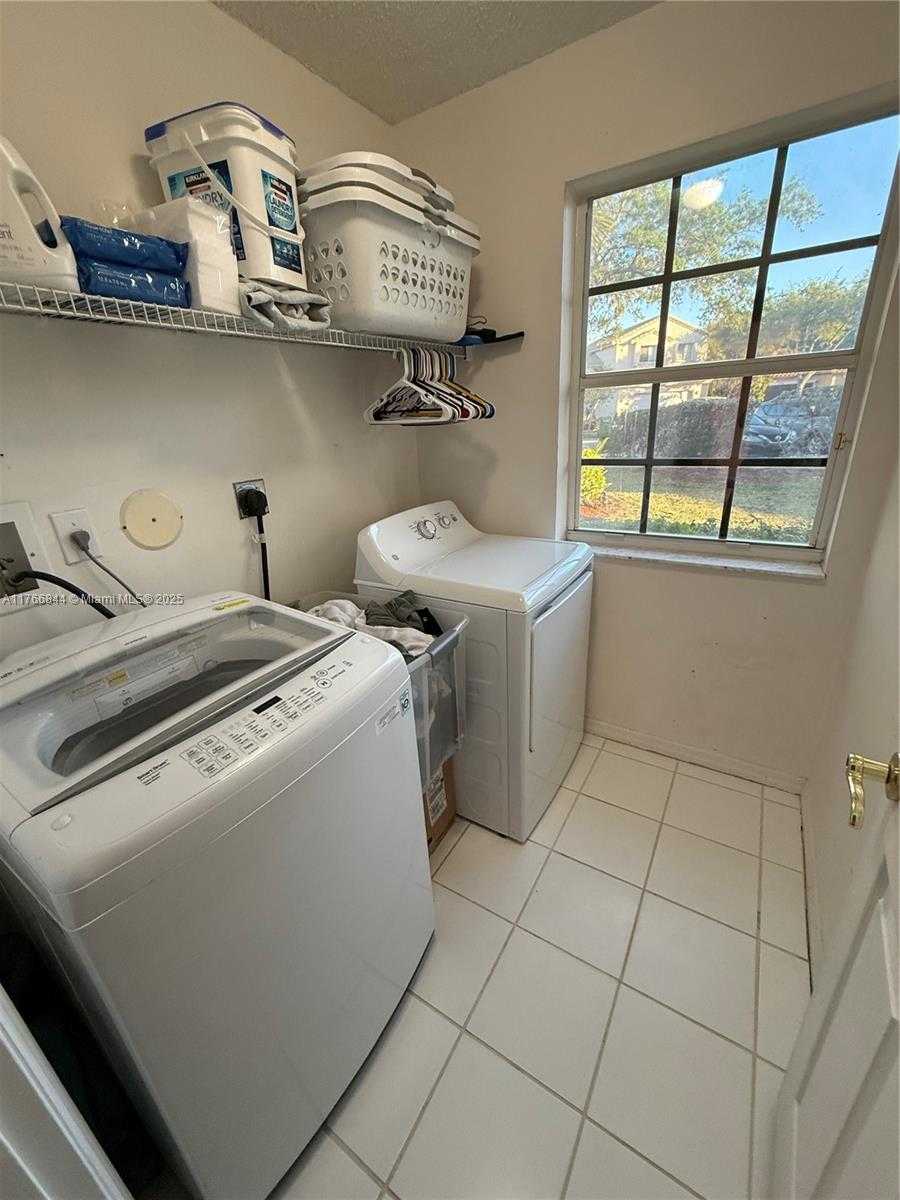 Small Image of 1026 NORTH WEST 170TH AVE, Pembroke Pines Number 28