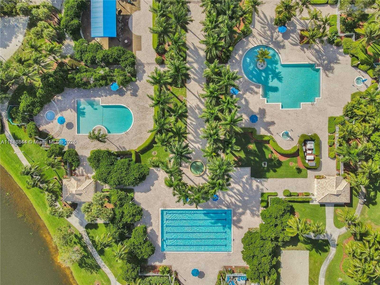 Small Image of 1026 NORTH WEST 170TH AVE, Pembroke Pines Number 32