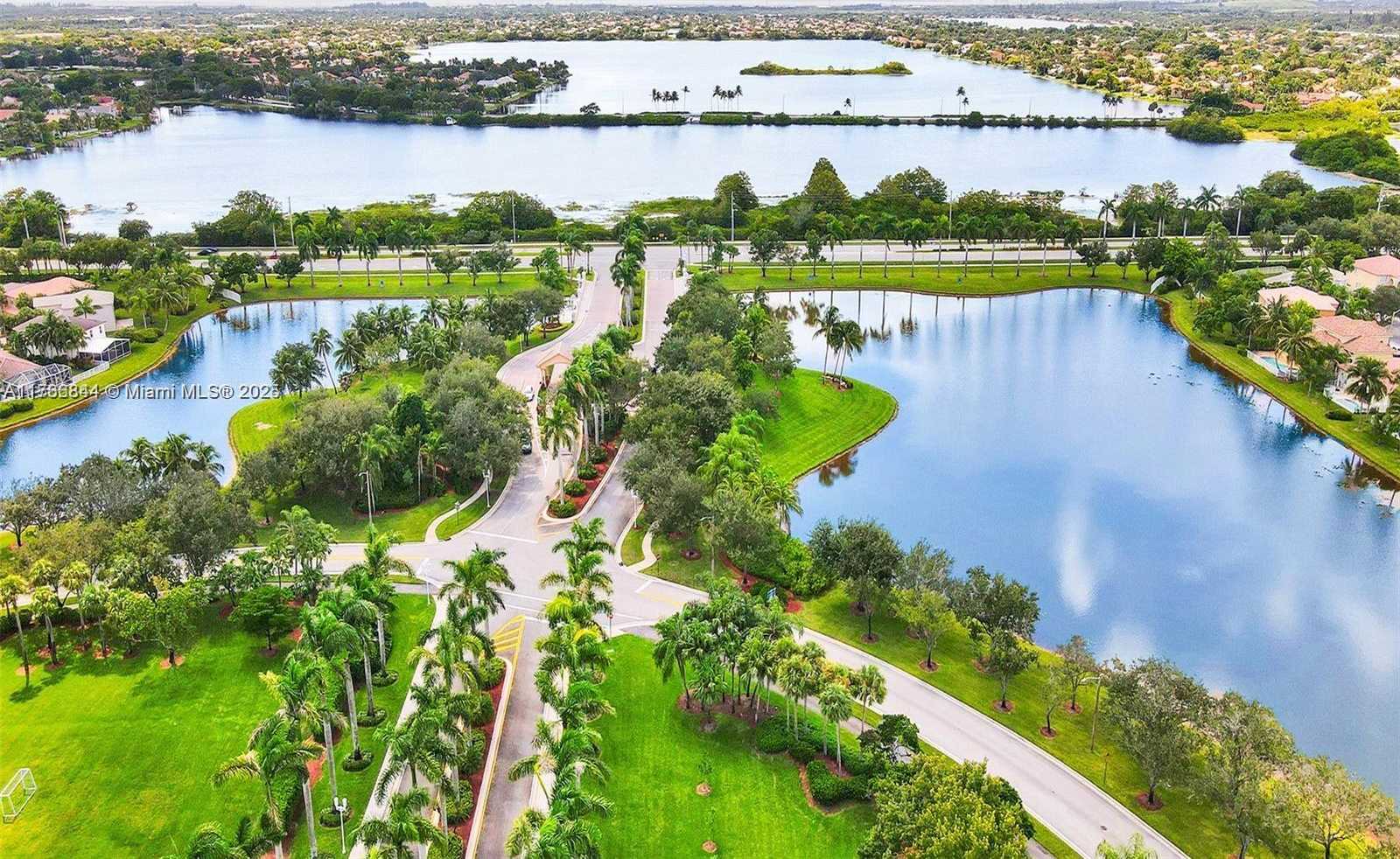 Small Image of 1026 NORTH WEST 170TH AVE, Pembroke Pines Number 34