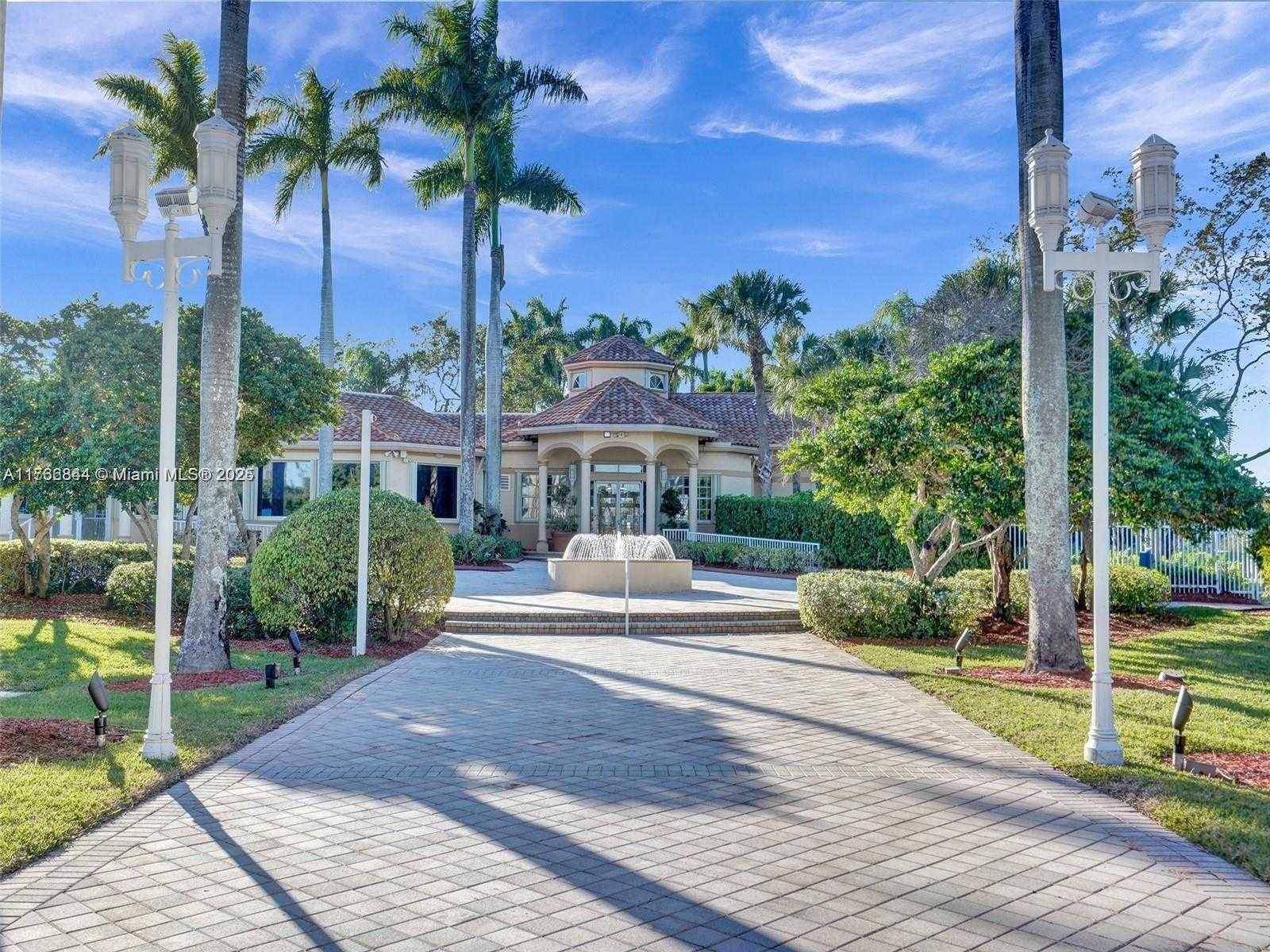 Small Image of 1026 NORTH WEST 170TH AVE, Pembroke Pines Number 35