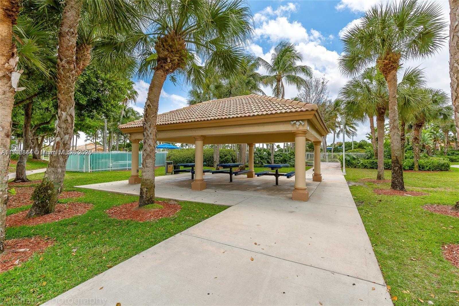 Small Image of 1026 NORTH WEST 170TH AVE, Pembroke Pines Number 39