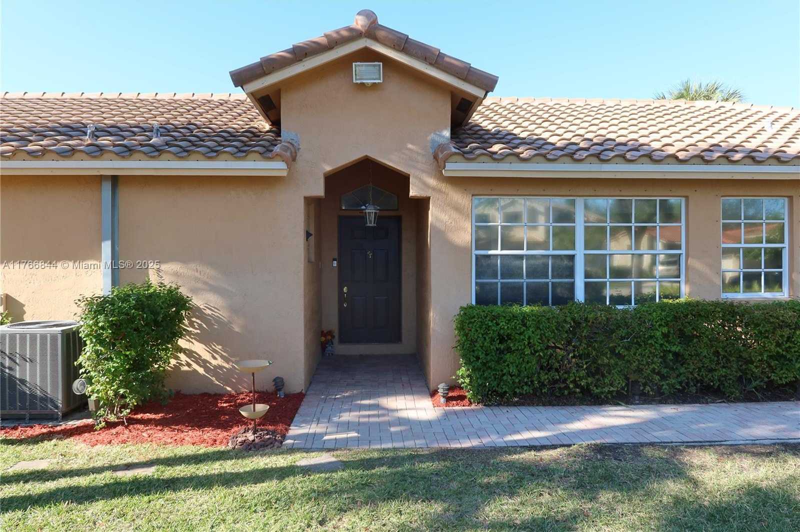 Small Image of 1026 NORTH WEST 170TH AVE, Pembroke Pines Number 5