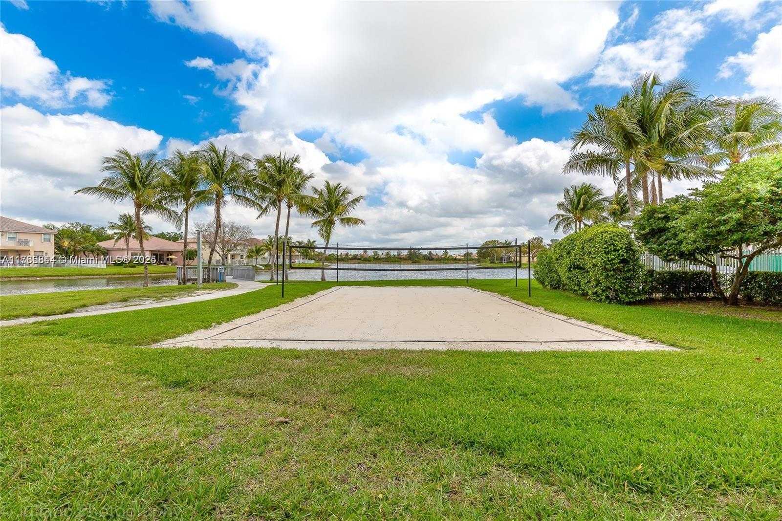 Small Image of 1026 NORTH WEST 170TH AVE, Pembroke Pines Number 56