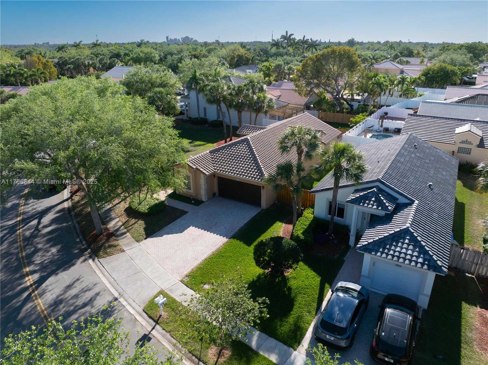 Small Image of 1026 NORTH WEST 170TH AVE, Pembroke Pines Number 7