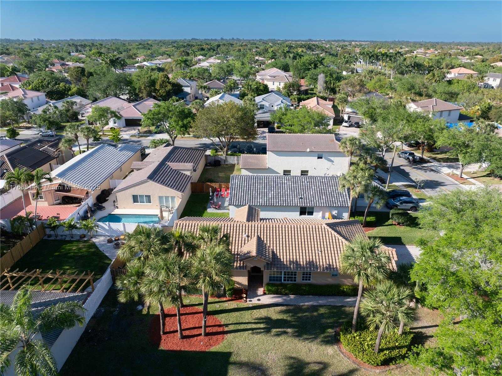 Small Image of 1026 NORTH WEST 170TH AVE, Pembroke Pines Number 8