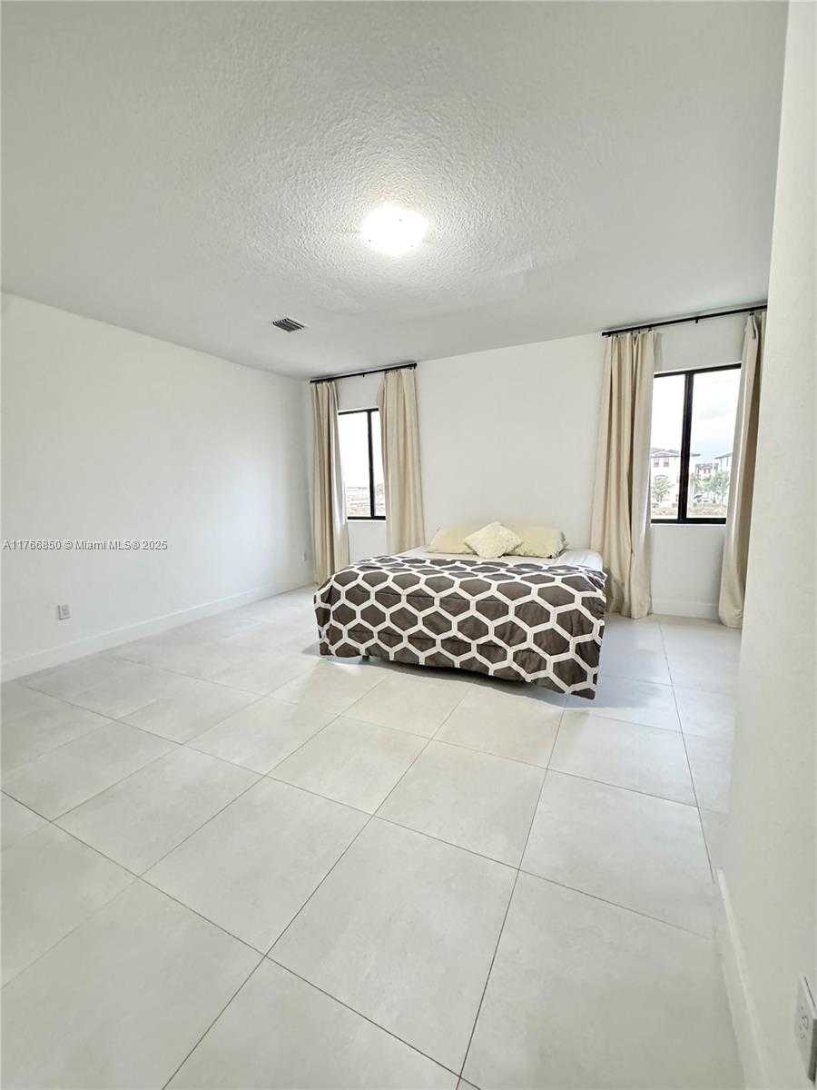 Small Image of 13627 SOUTH WEST 157TH CT, Miami Number 13