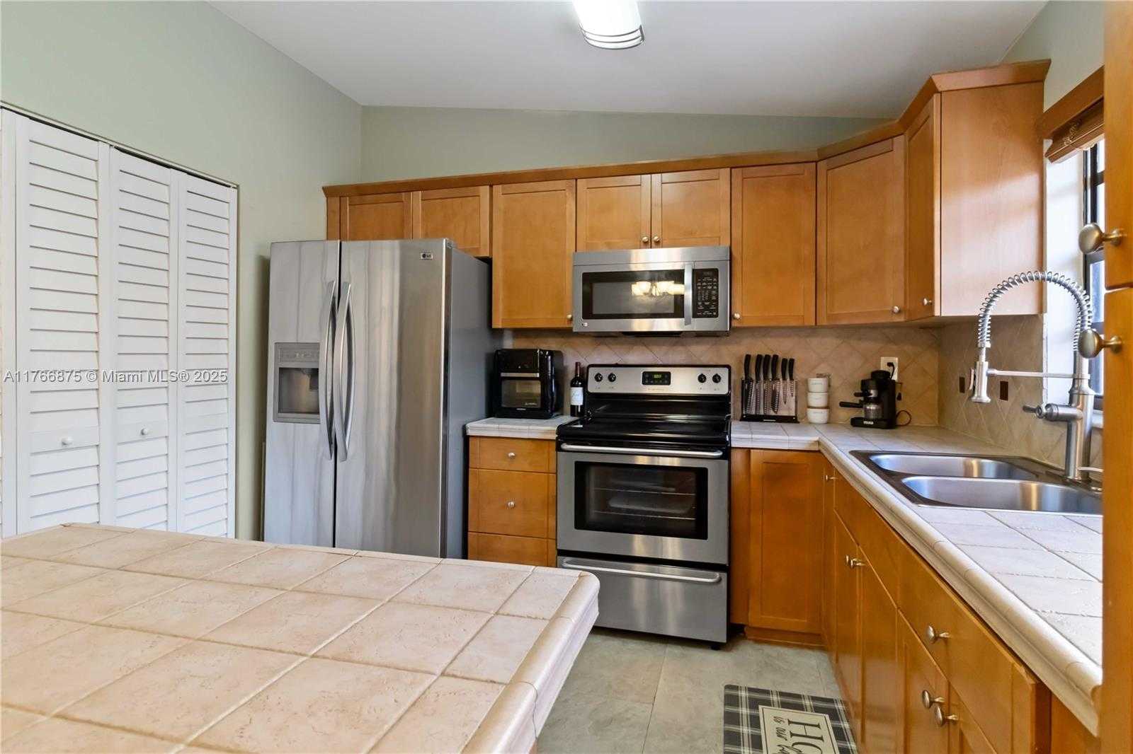 Small Image of 11217 SOUTH WEST 56TH CIR, Cooper City Number 12
