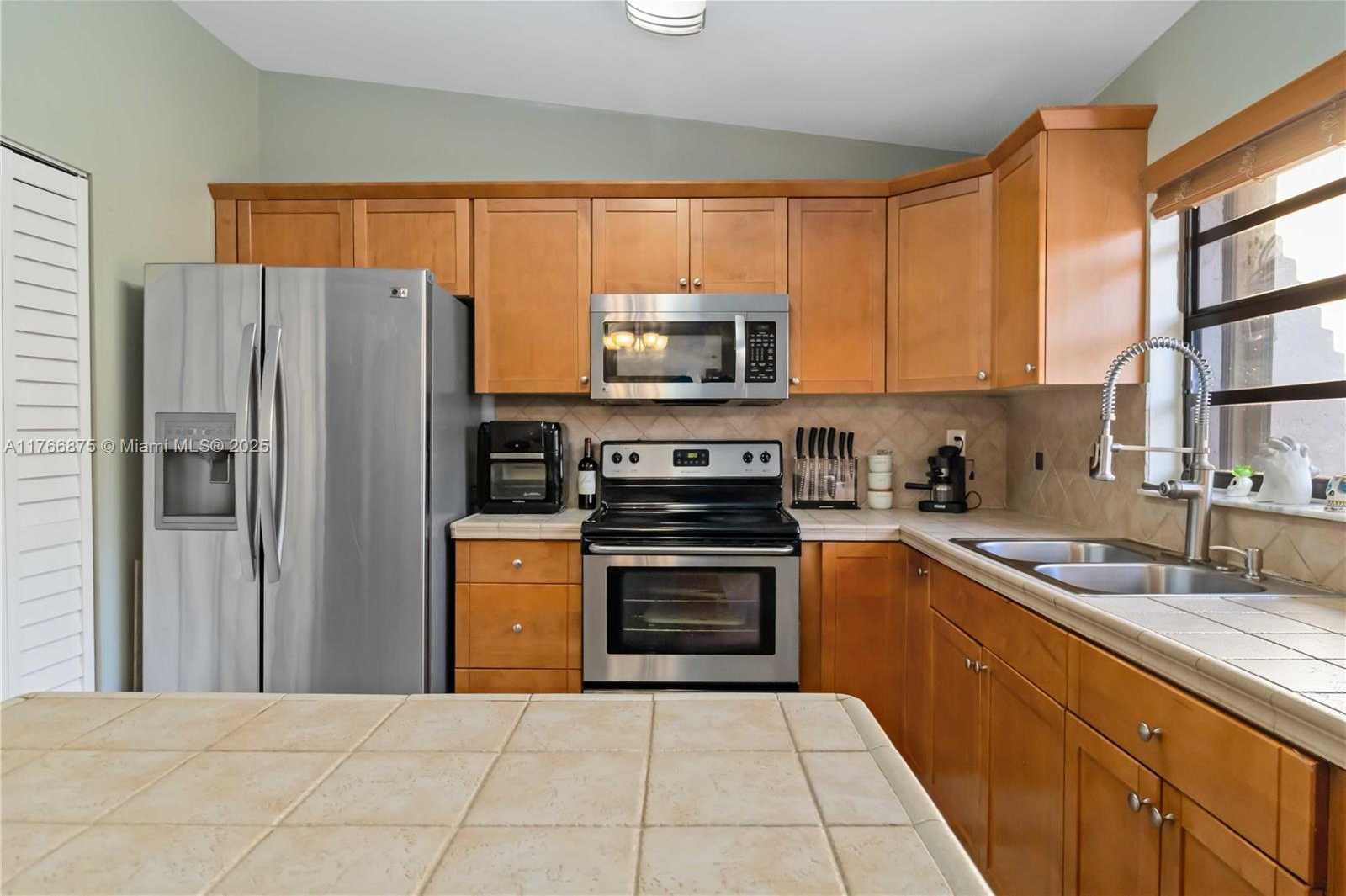 Small Image of 11217 SOUTH WEST 56TH CIR, Cooper City Number 13