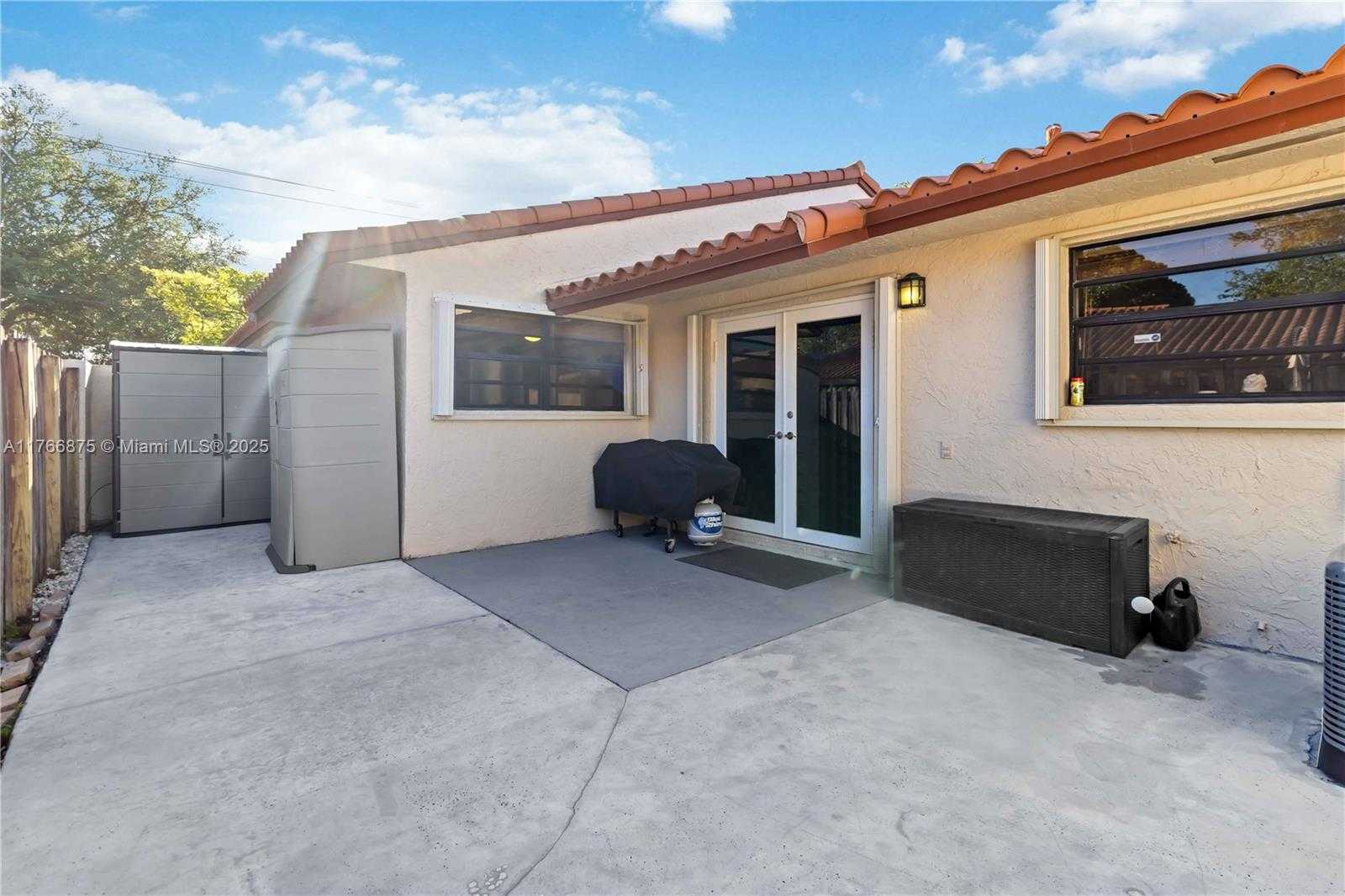 Small Image of 11217 SOUTH WEST 56TH CIR, Cooper City Number 26