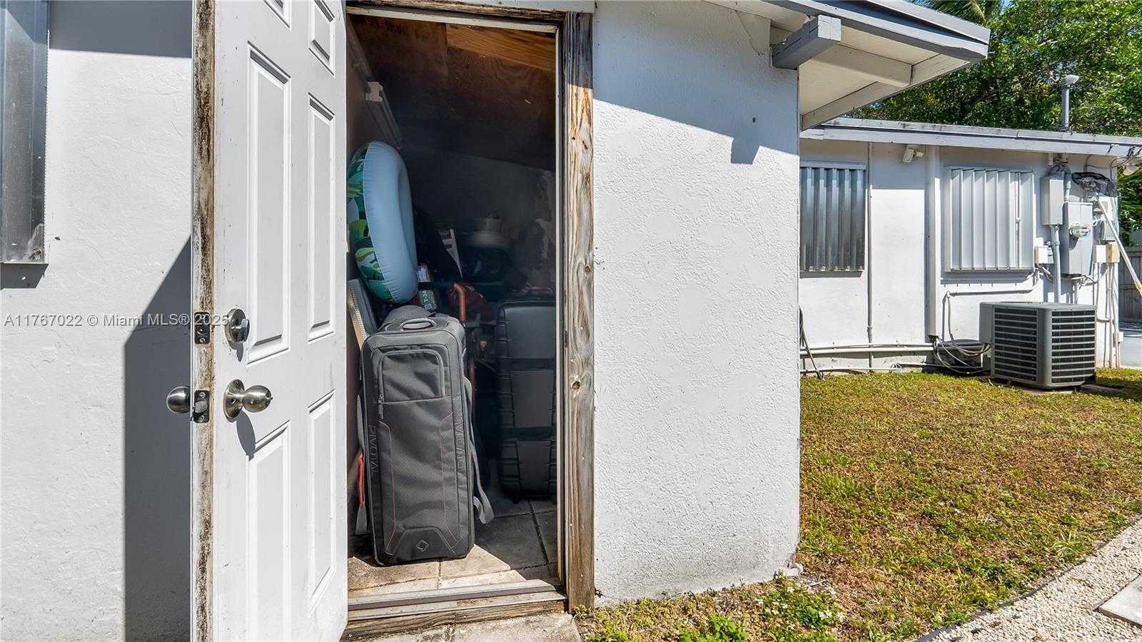 Small Image of 3120 SOUTH WEST 17TH ST, Fort Lauderdale Number 26
