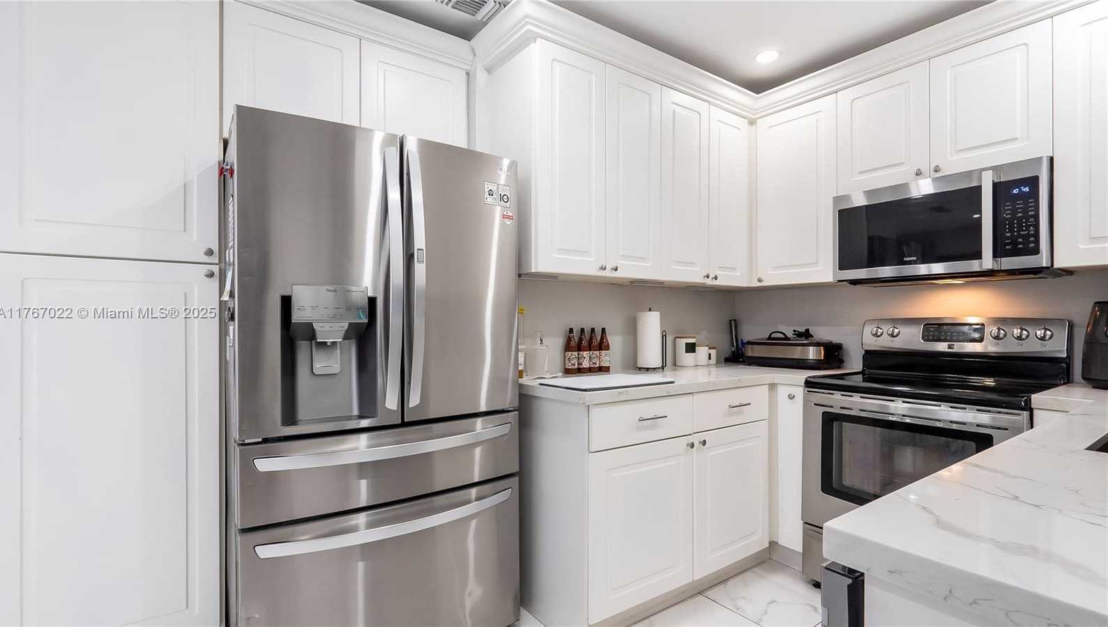 Small Image of 3120 SOUTH WEST 17TH ST, Fort Lauderdale Number 3