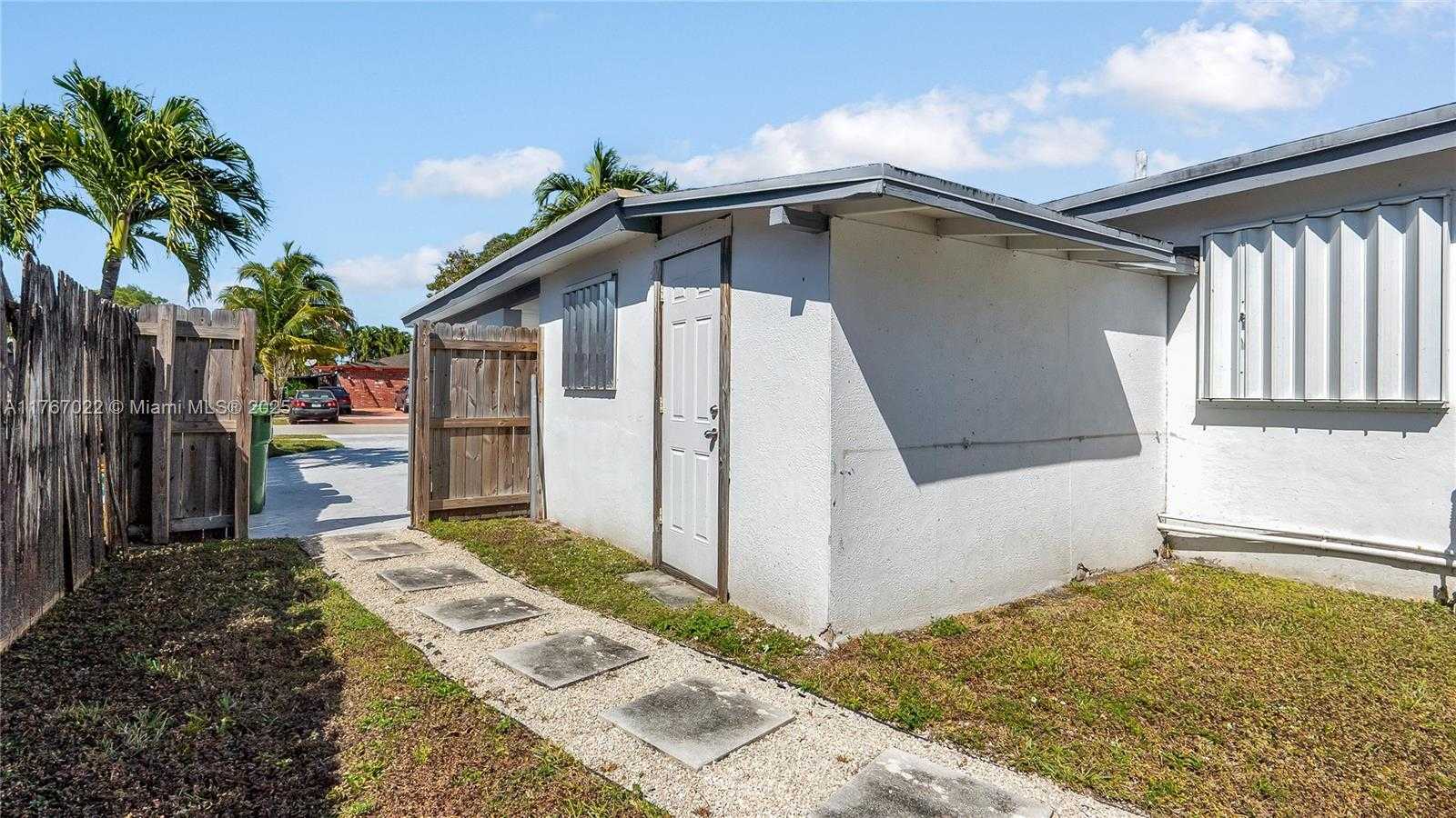 Small Image of 3120 SOUTH WEST 17TH ST, Fort Lauderdale Number 39