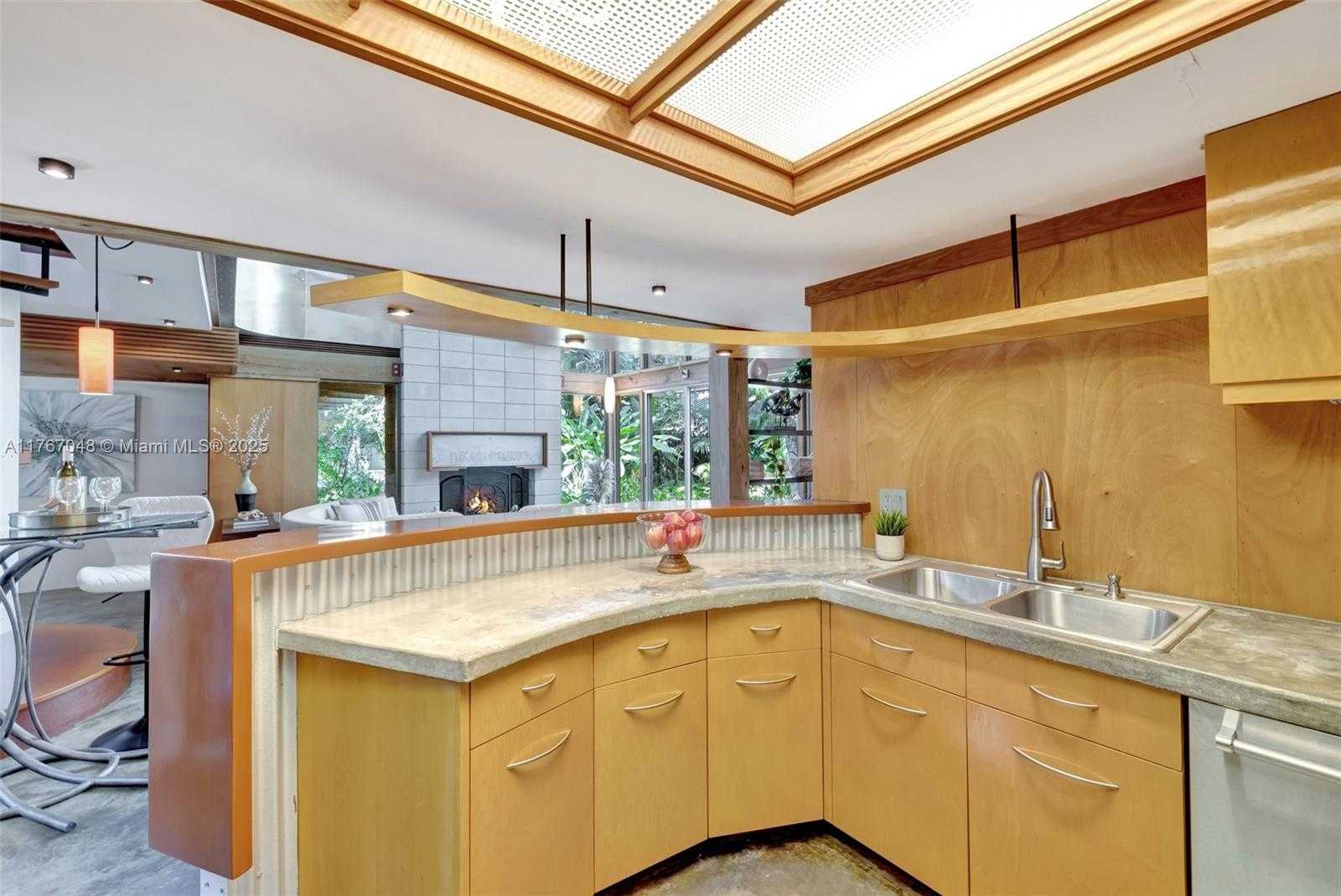 Small Image of 2410 SOUTH WEST 29TH WAY, Fort Lauderdale Number 22